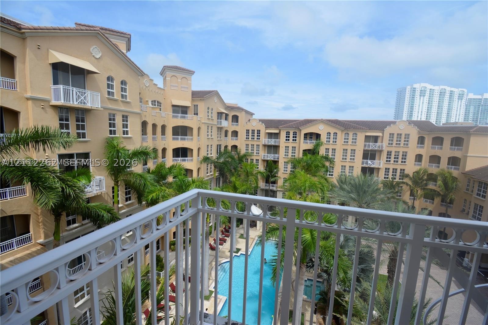 3001 NE 185th St #636, Aventura FL 33180