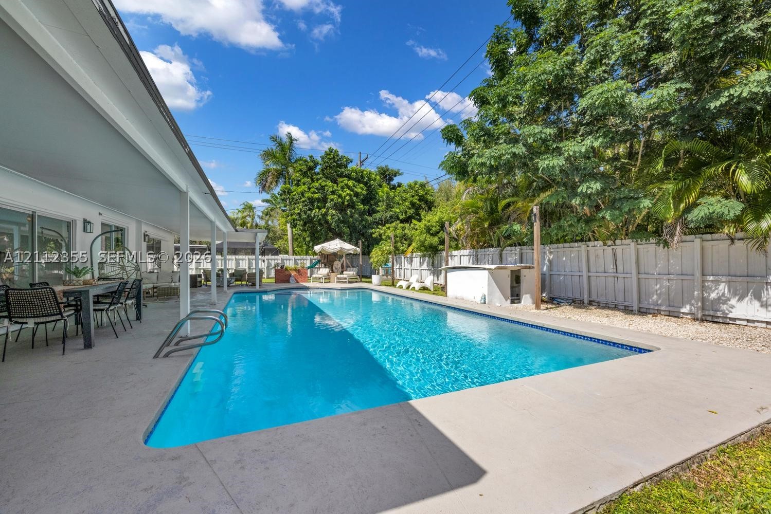 8815 SW 160th St, Palmetto Bay FL 33157