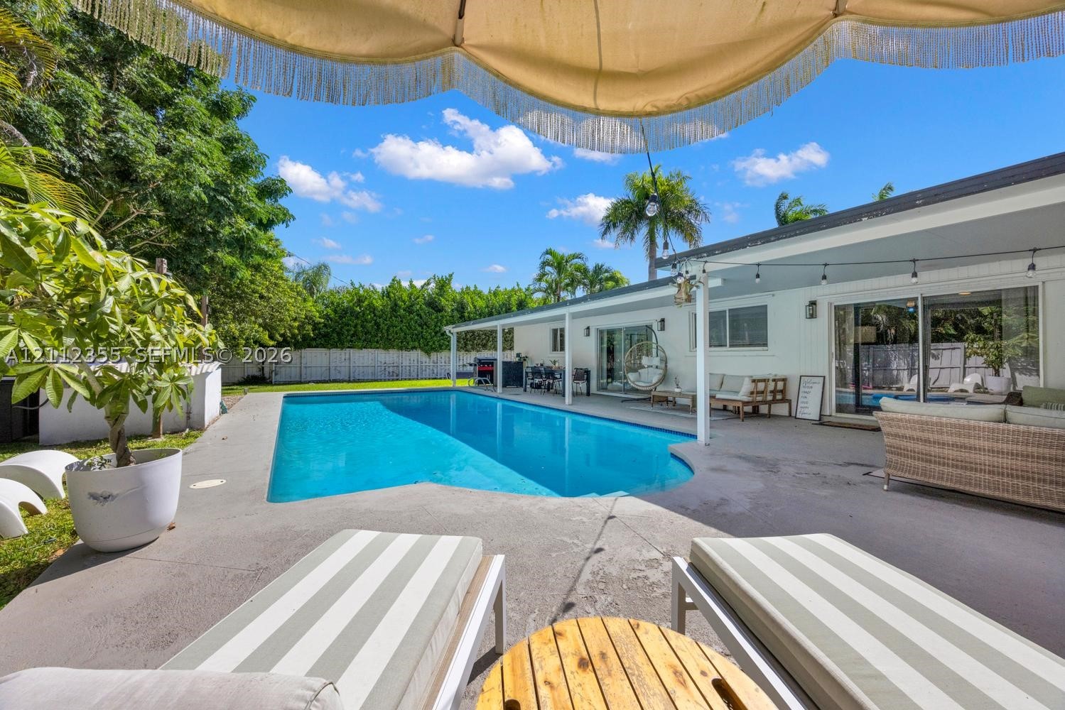 8815 SW 160th St, Palmetto Bay FL 33157