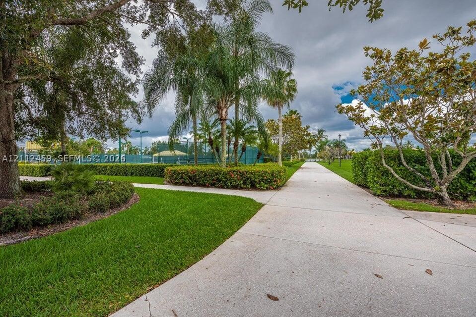 2104 Tigris Dr #2104, West Palm Beach FL 33411