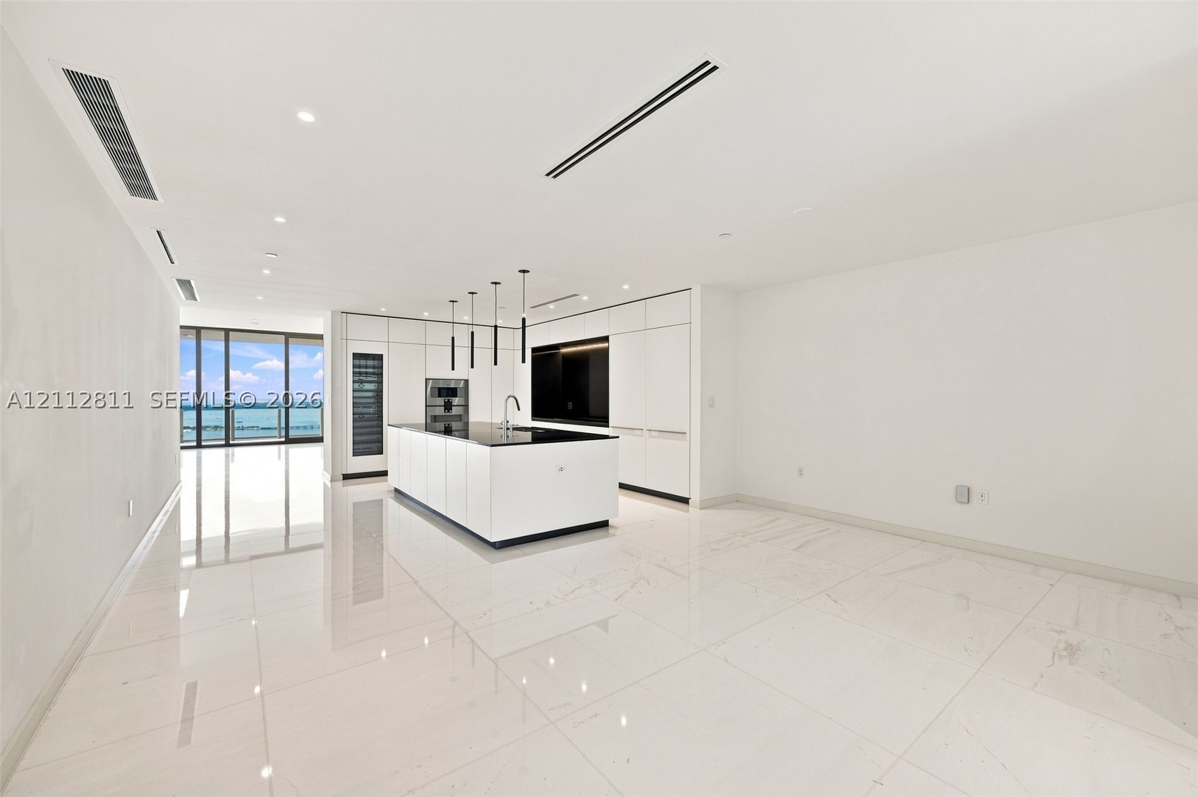 300 Biscayne Boulevard Way #5002E, Miami FL 33131