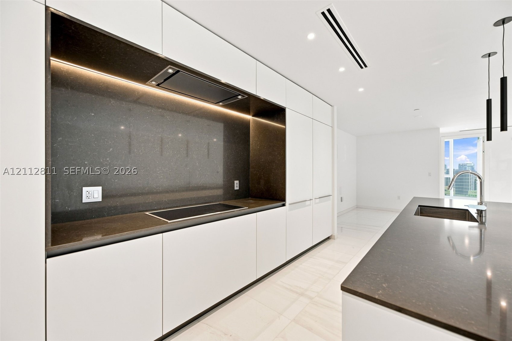 300 Biscayne Boulevard Way #5002E, Miami FL 33131