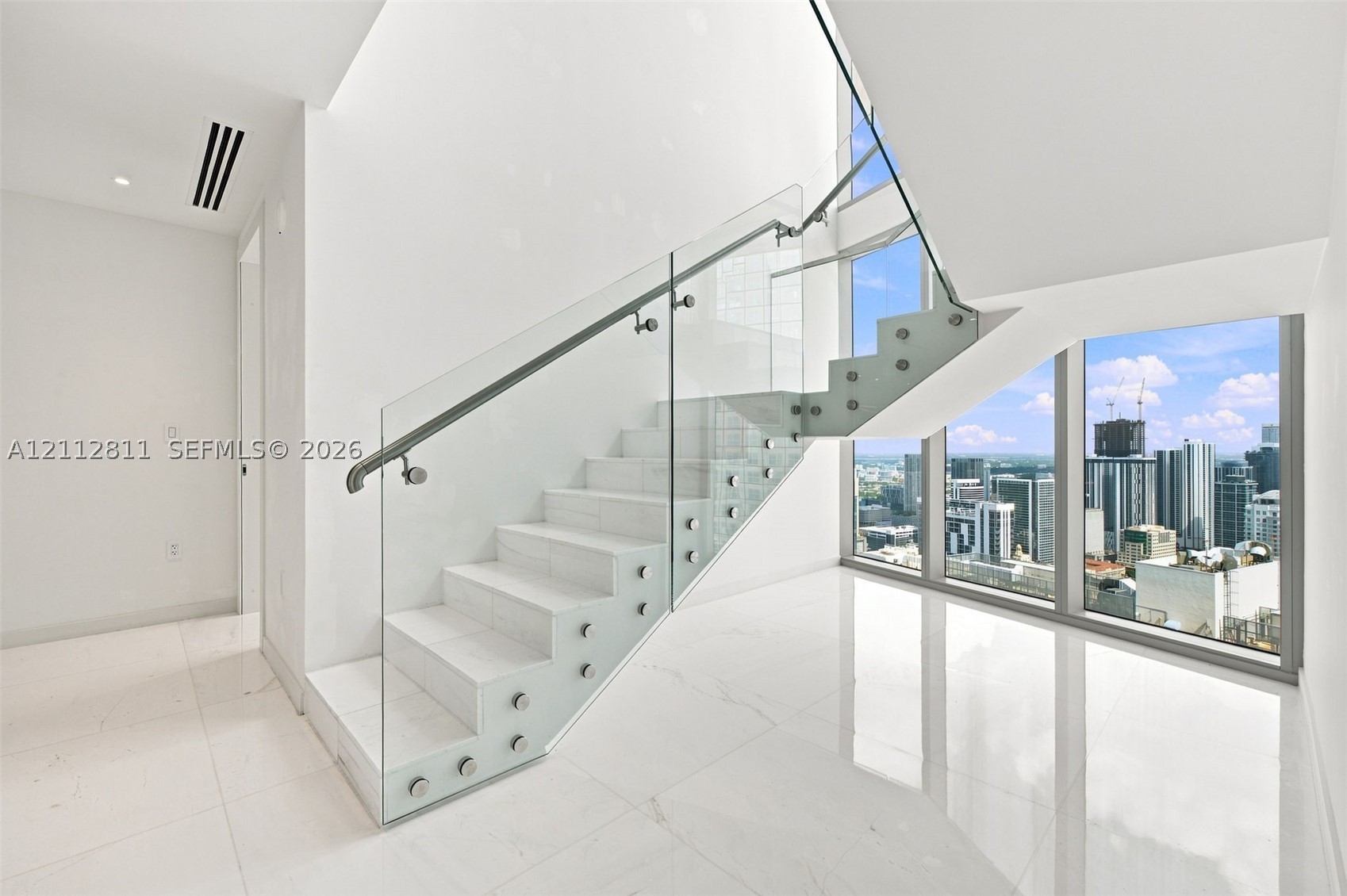 300 Biscayne Boulevard Way #5002E, Miami FL 33131