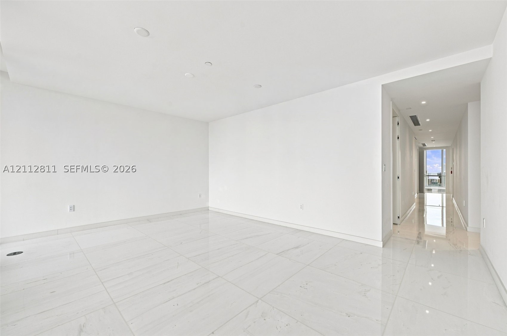 300 Biscayne Boulevard Way #5002E, Miami FL 33131