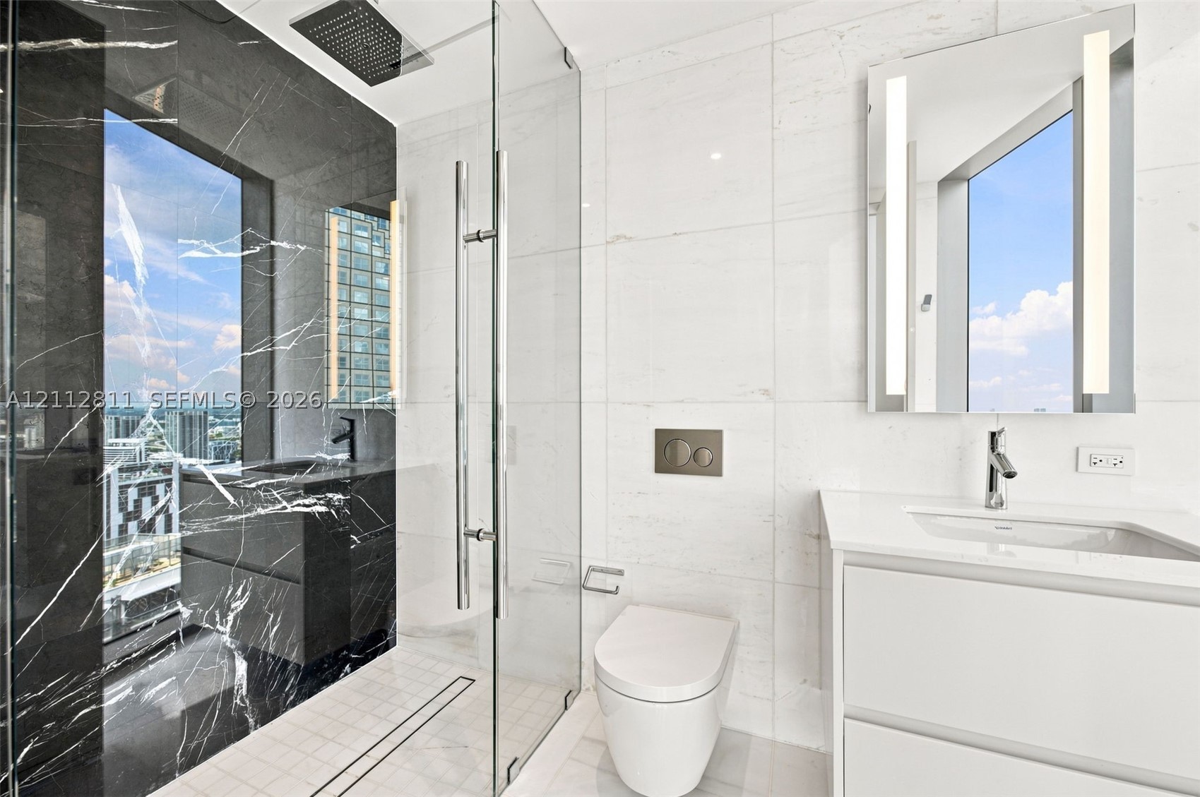300 Biscayne Boulevard Way #5002E, Miami FL 33131