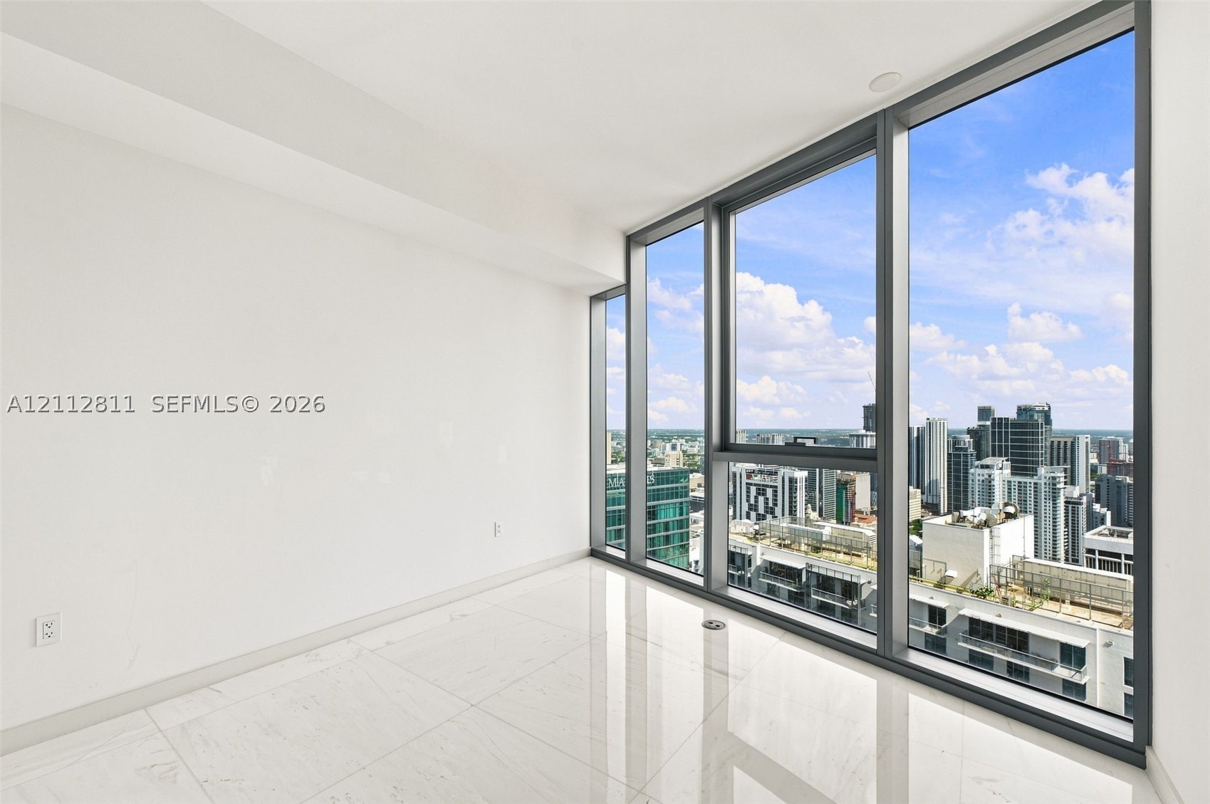 300 Biscayne Boulevard Way #5002E, Miami FL 33131