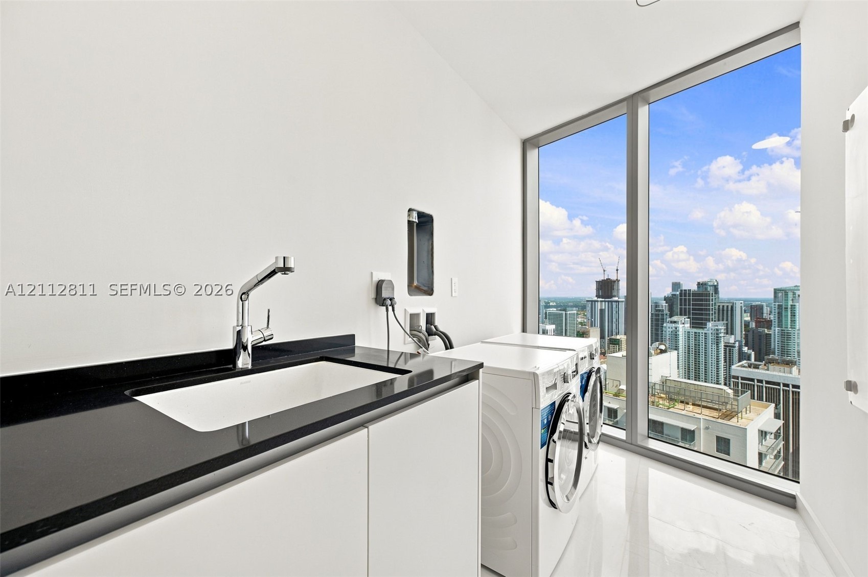 300 Biscayne Boulevard Way #5002E, Miami FL 33131
