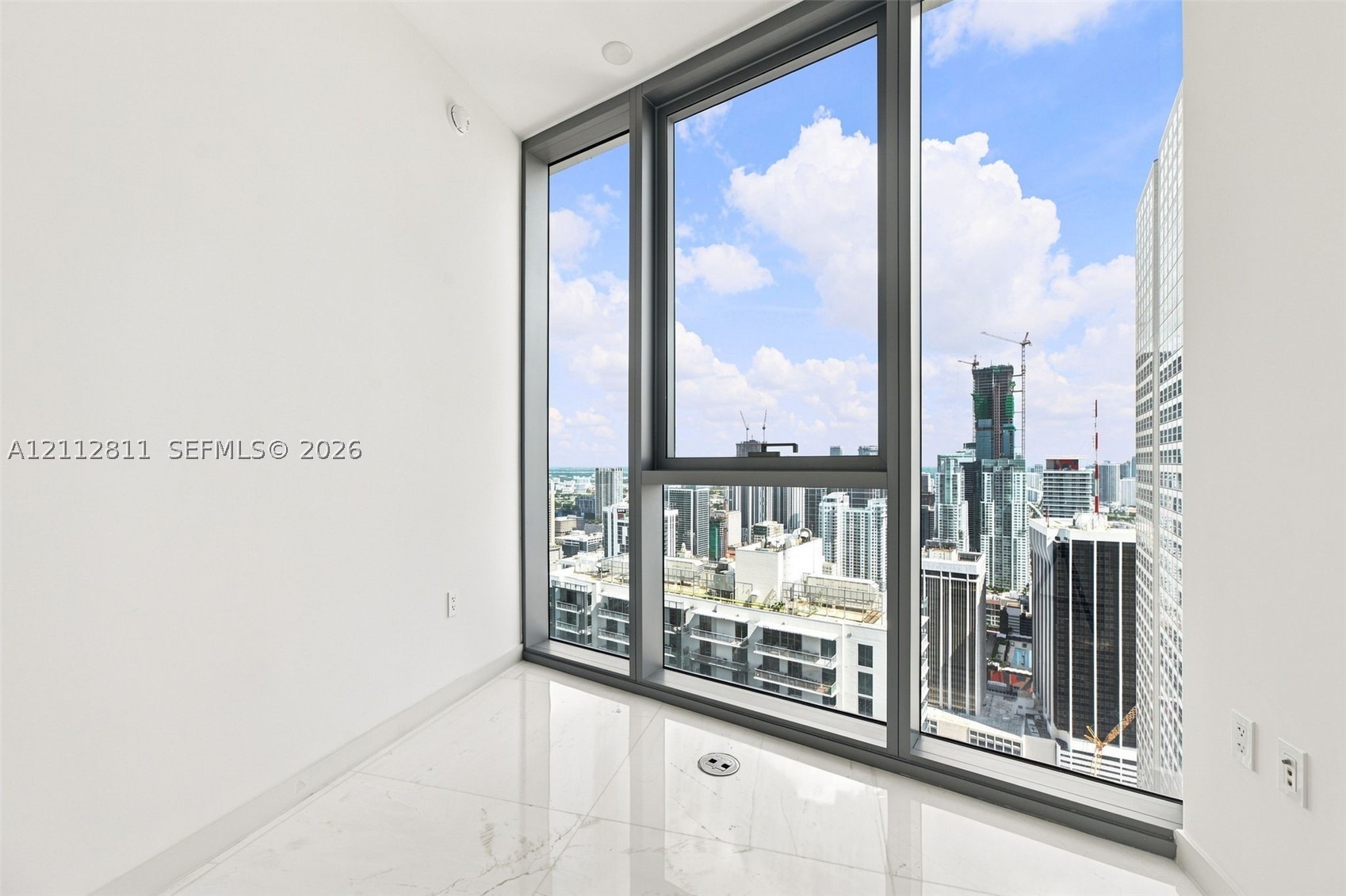 300 Biscayne Boulevard Way #5002E, Miami FL 33131
