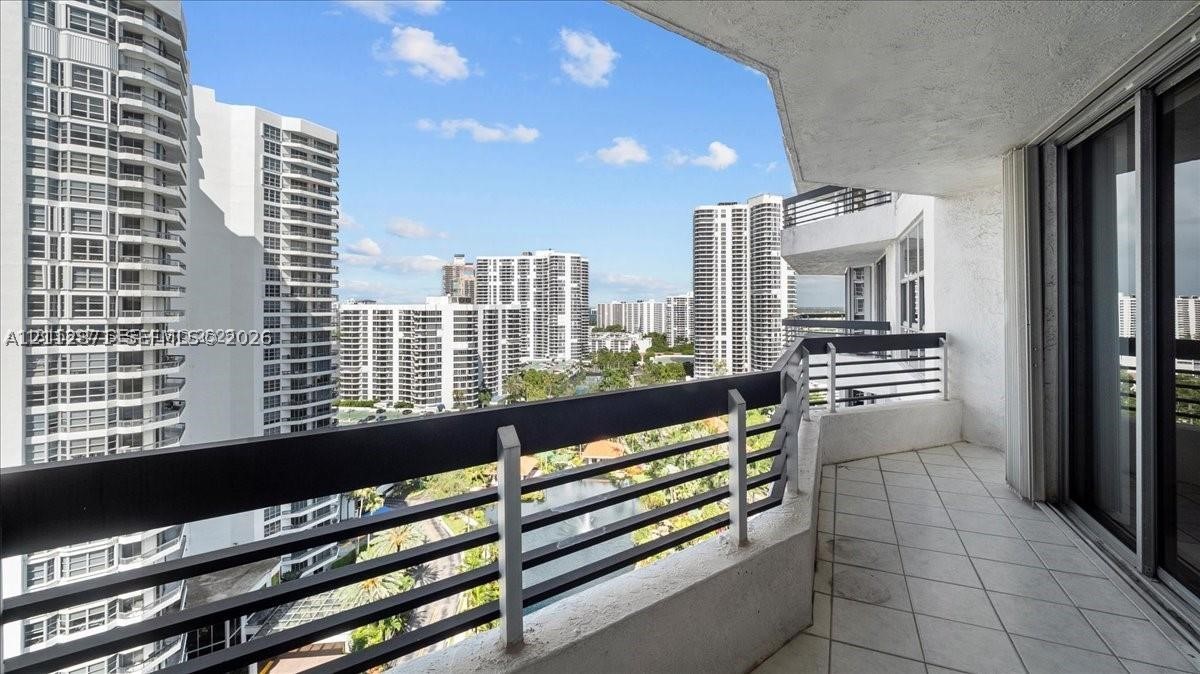19195 NE 36th Ct #2004, Aventura FL 33180