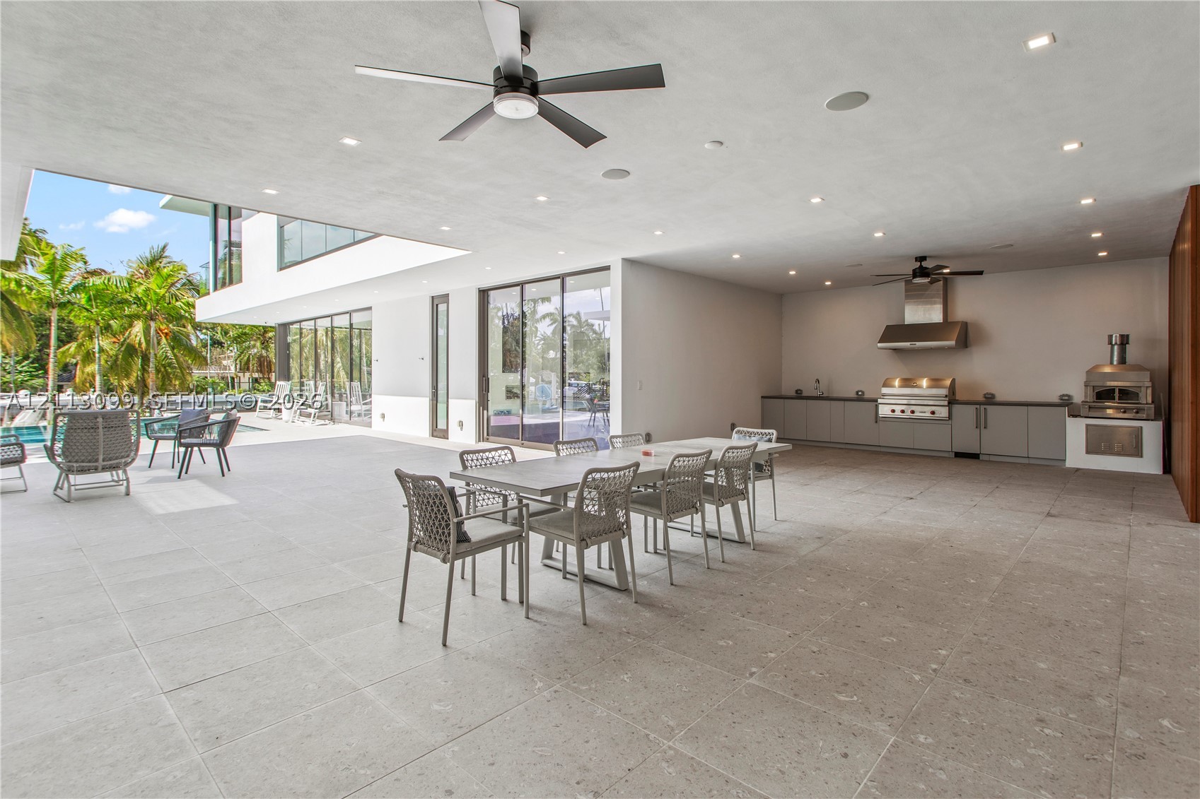 922 NE 78th St, Miami FL 33138