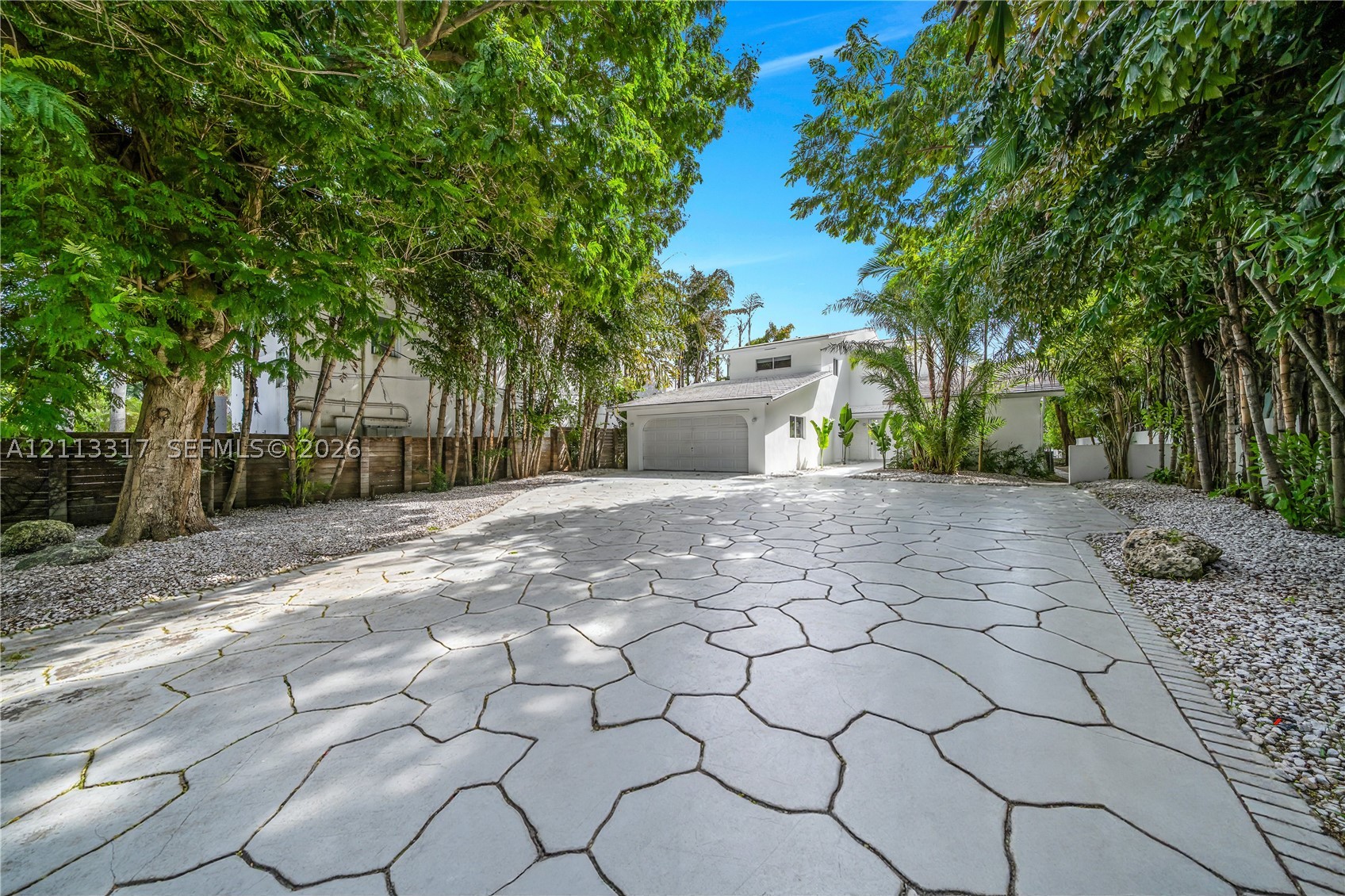 1372 S Venetian Way, Miami FL 33139