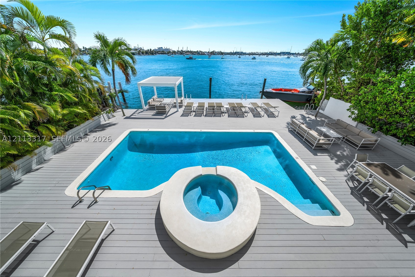 1372 S Venetian Way, Miami FL 33139