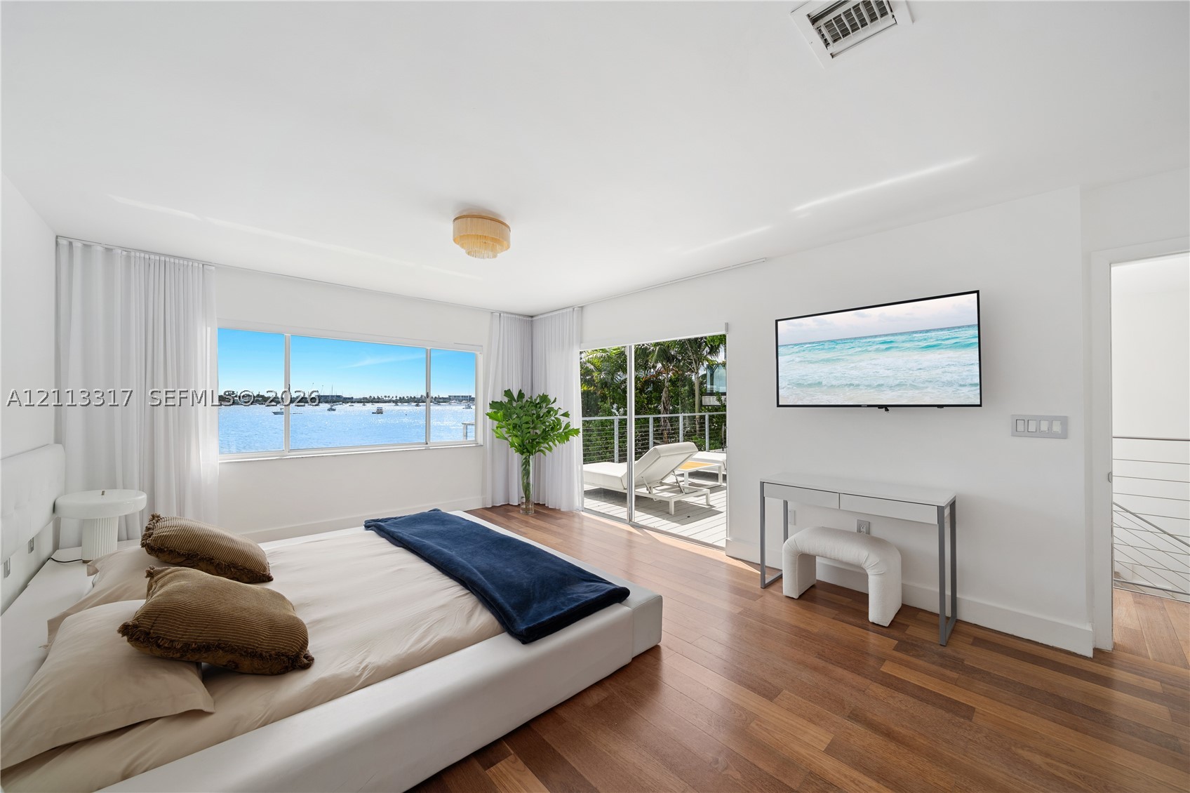 1372 S Venetian Way, Miami FL 33139