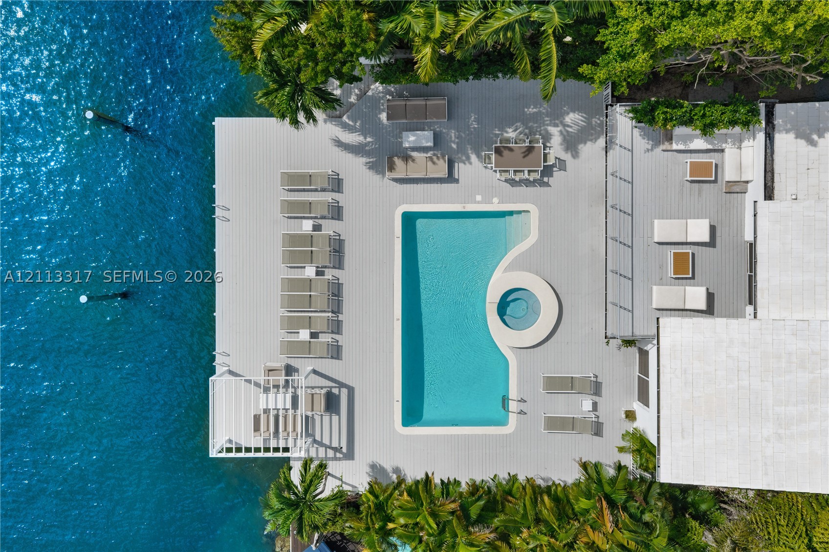 1372 S Venetian Way, Miami FL 33139