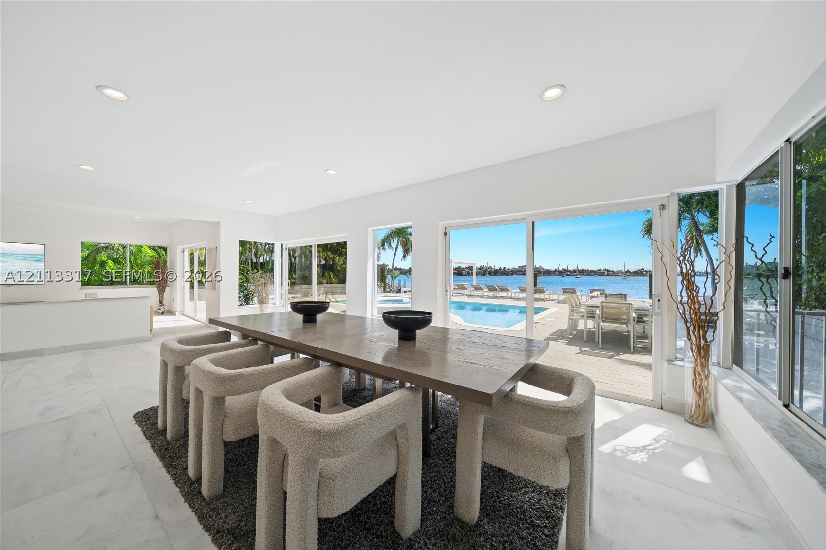 1372 S Venetian Way, Miami FL 33139
