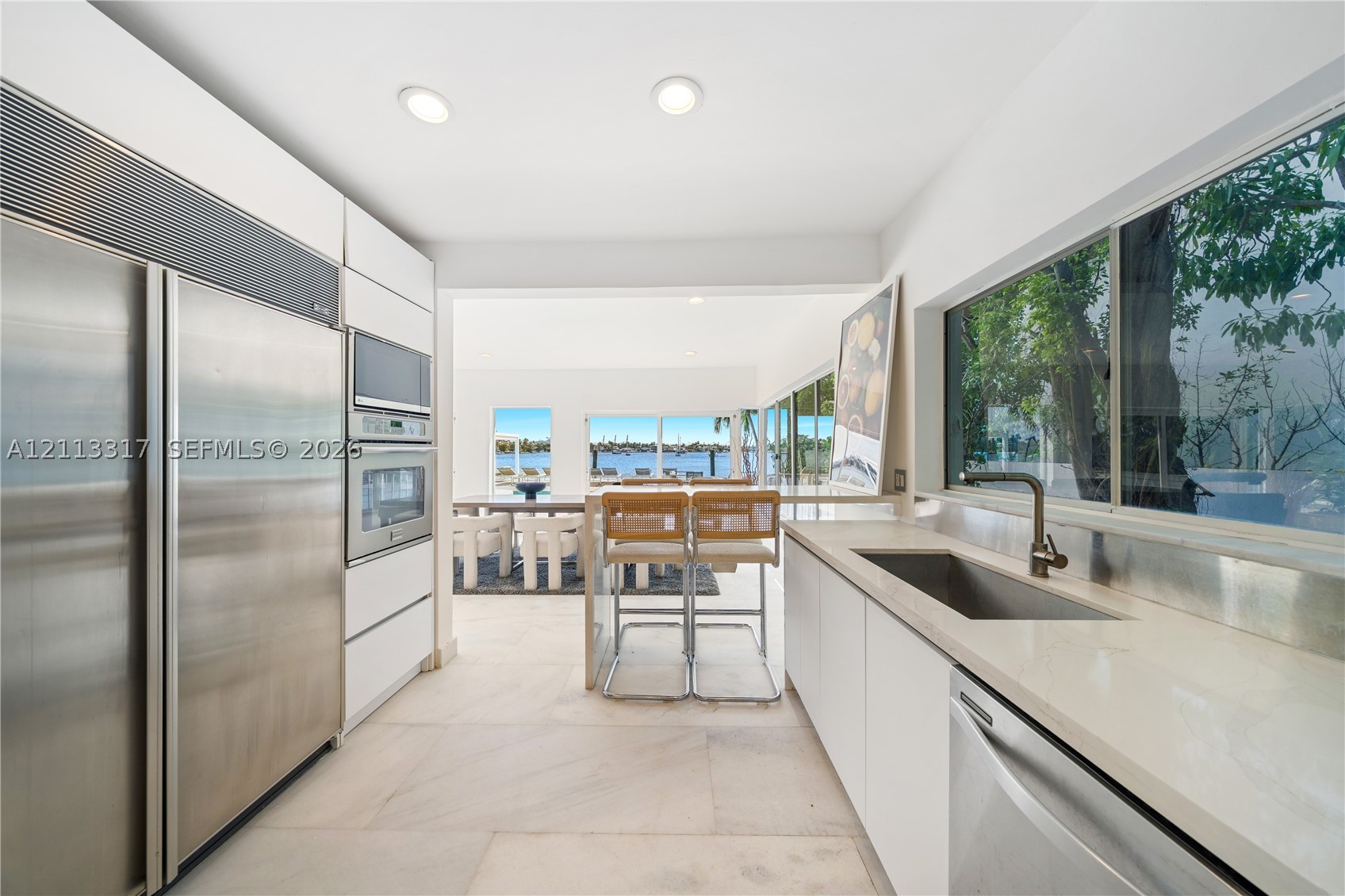 1372 S Venetian Way, Miami FL 33139