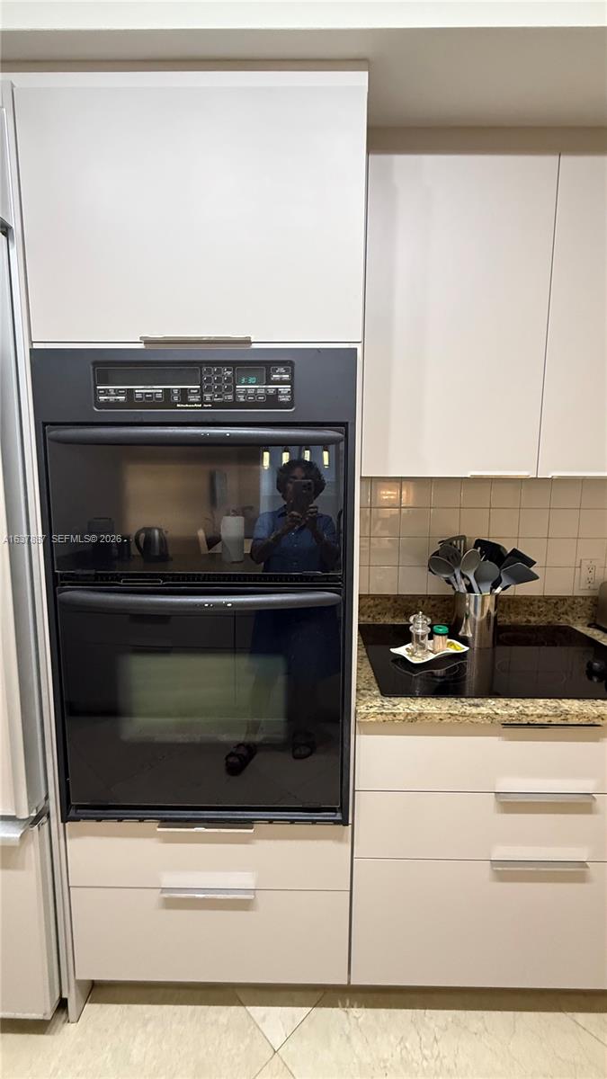 Hallandale Beach FL 33009 - A1637887