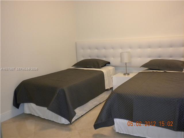 Hallandale Beach FL 33009 - A1637887