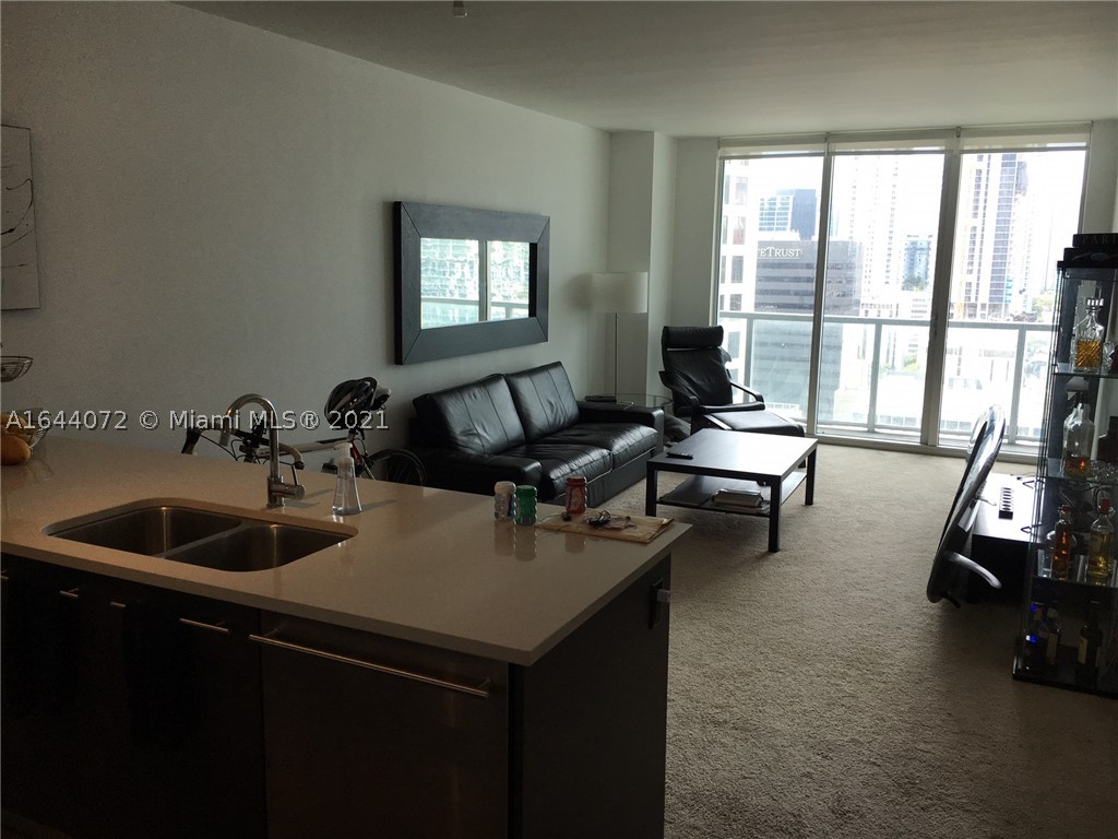 55 SE 6 ST #2006, Miami FL 33131