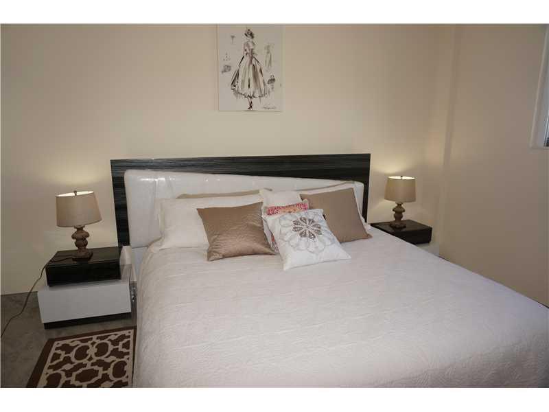 19370 COLLINS AV SEASONAL #1611, Sunny Isles Beach FL 33160
