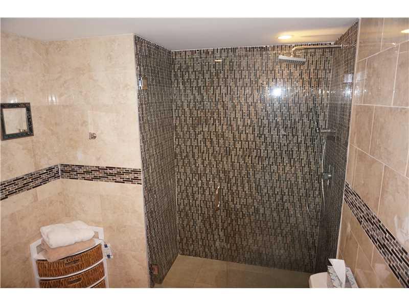 19370 COLLINS AV SEASONAL #1611, Sunny Isles Beach FL 33160
