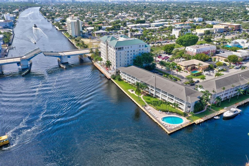 2895 NE 32nd #102, Fort Lauderdale FL 33306