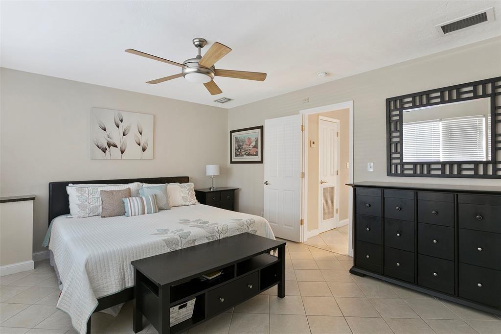 2895 NE 32nd #102, Fort Lauderdale FL 33306