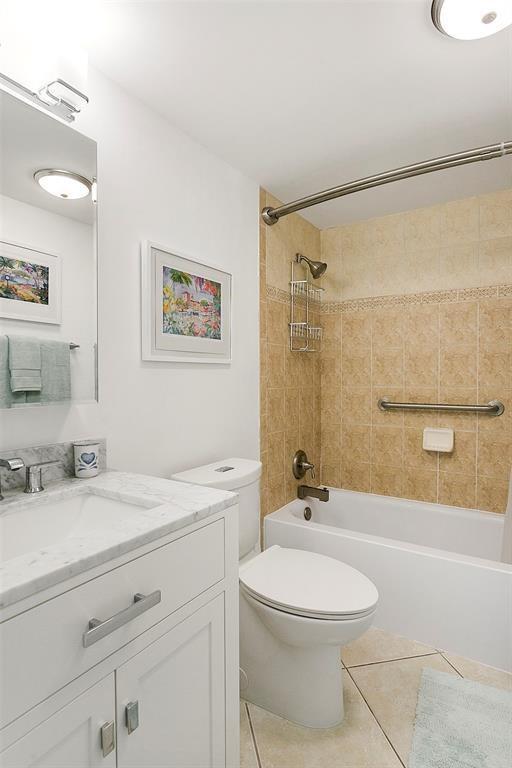 2895 NE 32nd #102, Fort Lauderdale FL 33306