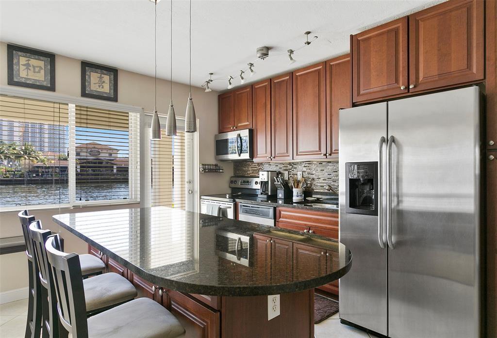 2895 NE 32nd #102, Fort Lauderdale FL 33306