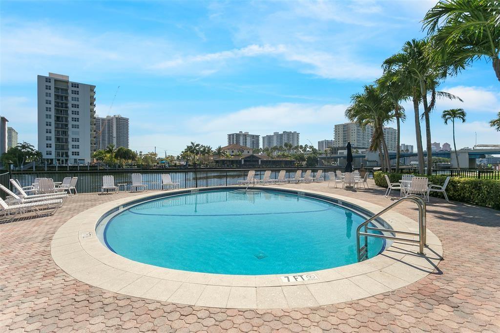 2895 NE 32nd #102, Fort Lauderdale FL 33306