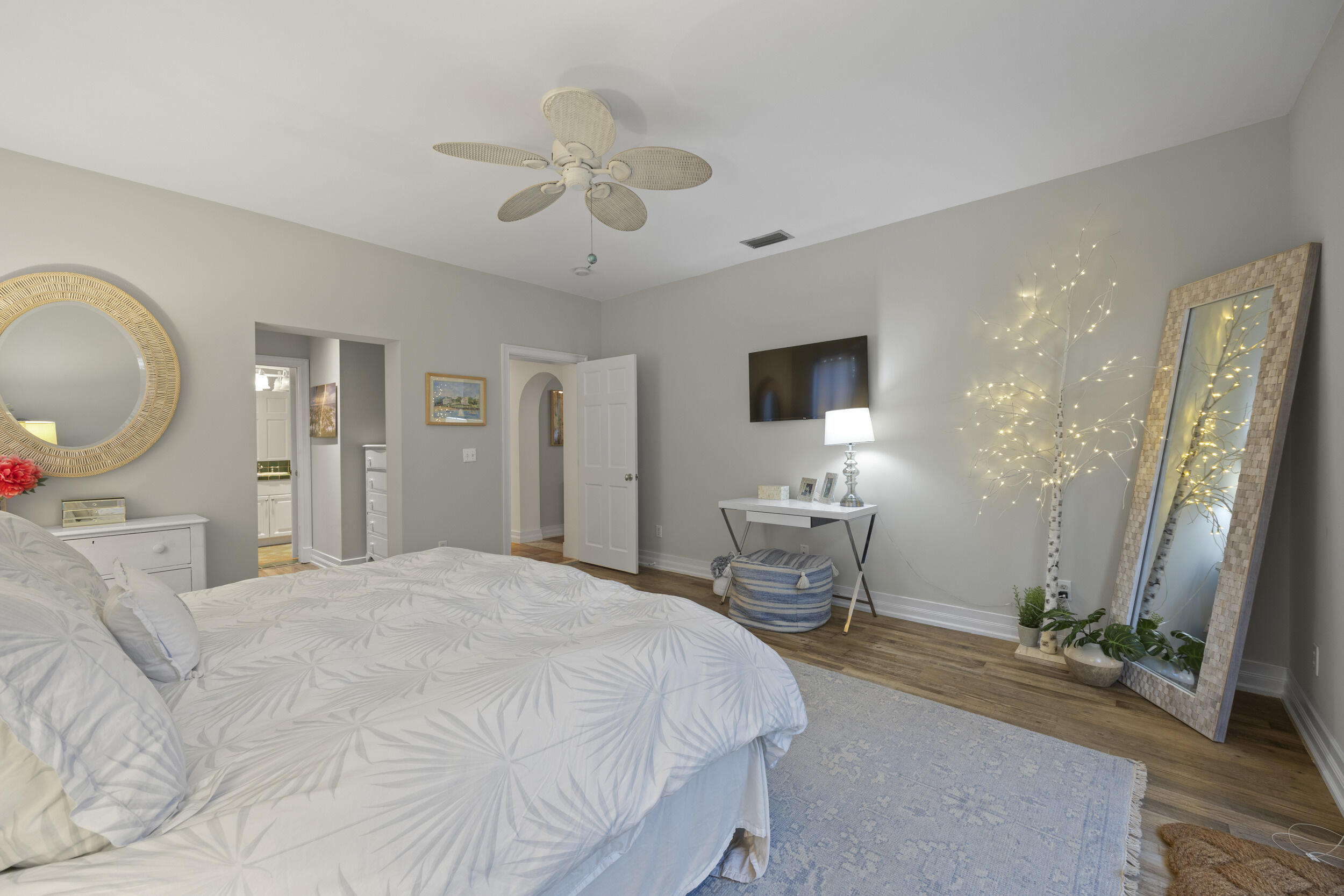 122 Lighthouse, Jupiter Inlet Colony FL 33469