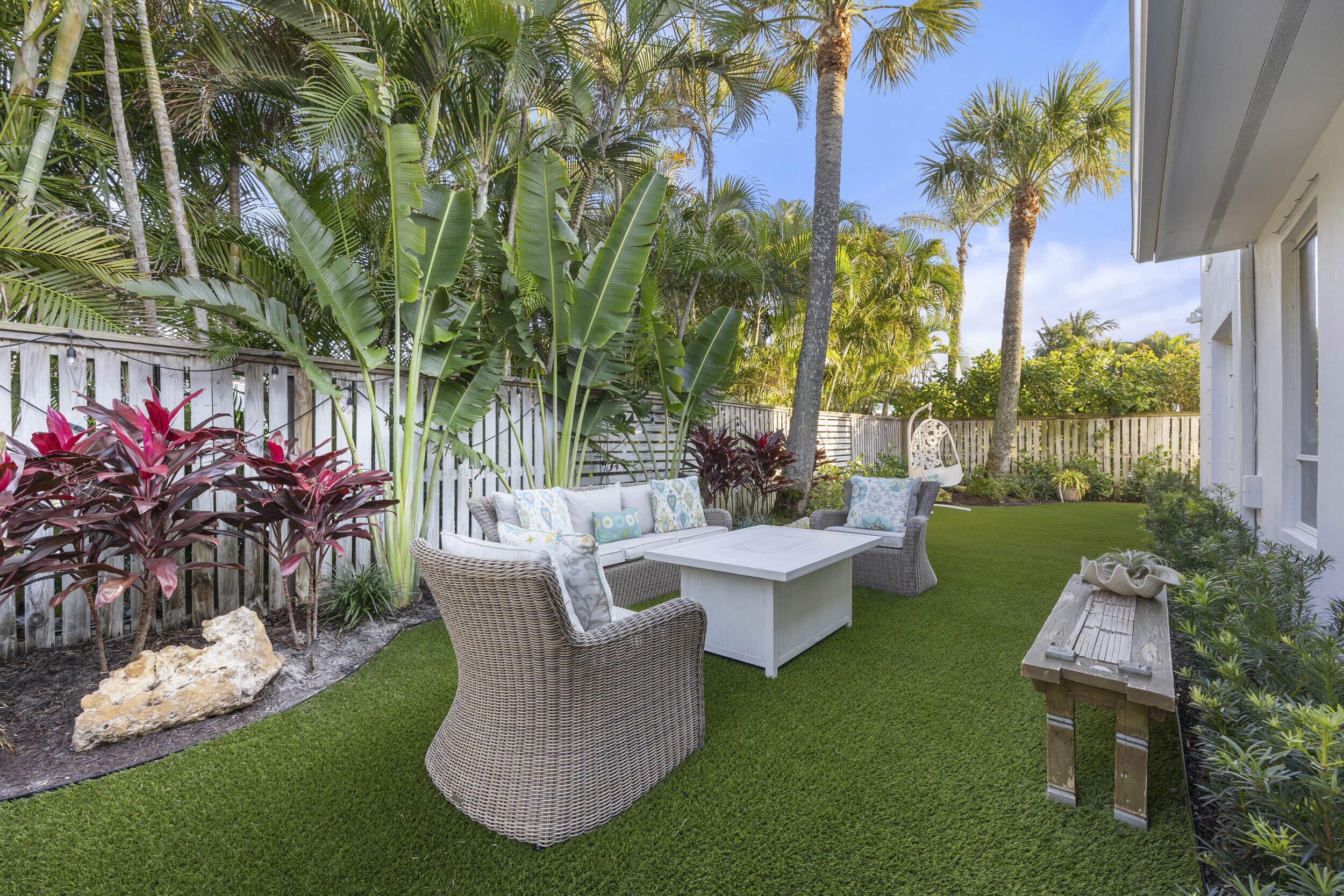 122 Lighthouse, Jupiter Inlet Colony FL 33469