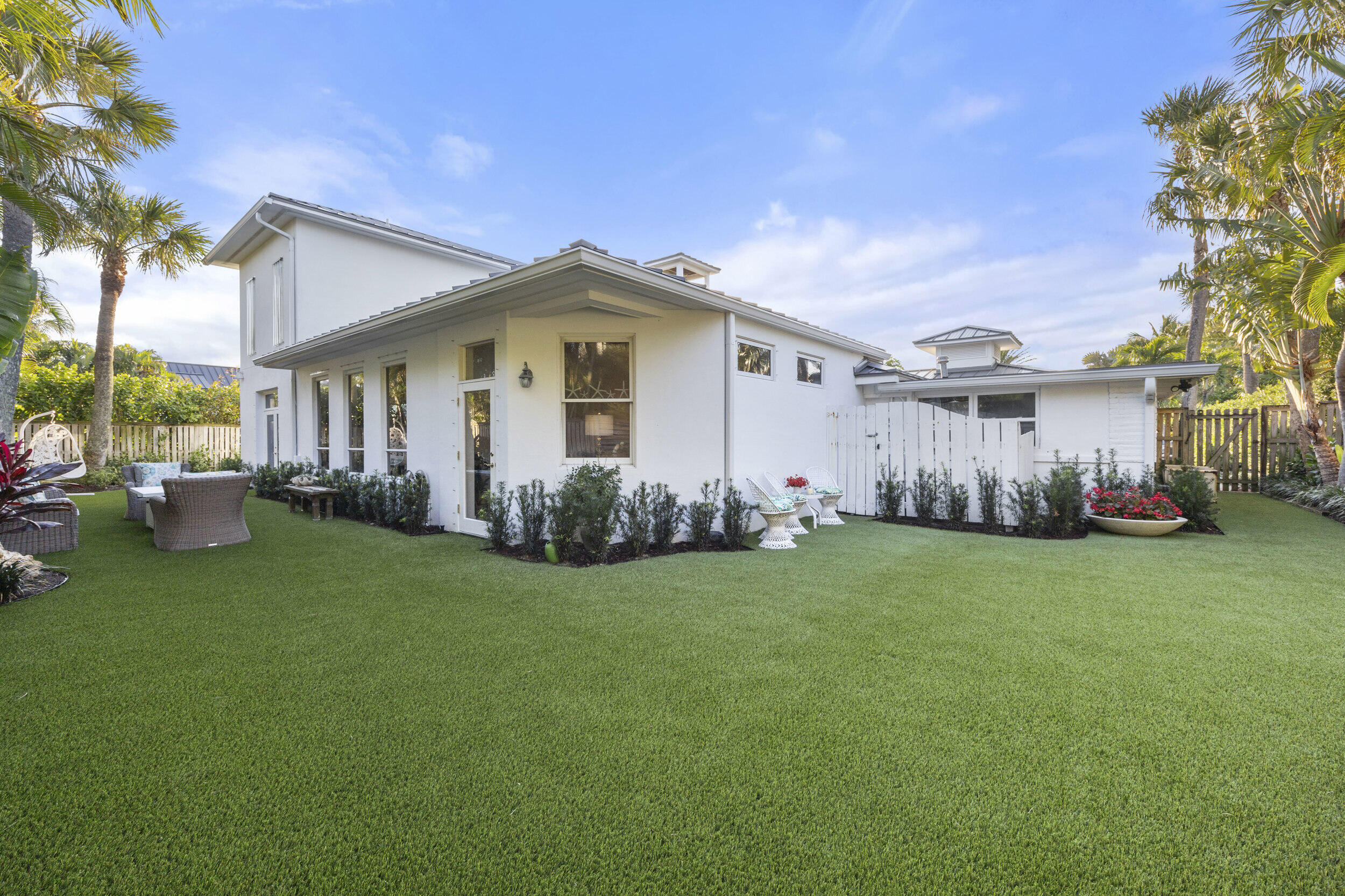 122 Lighthouse, Jupiter Inlet Colony FL 33469