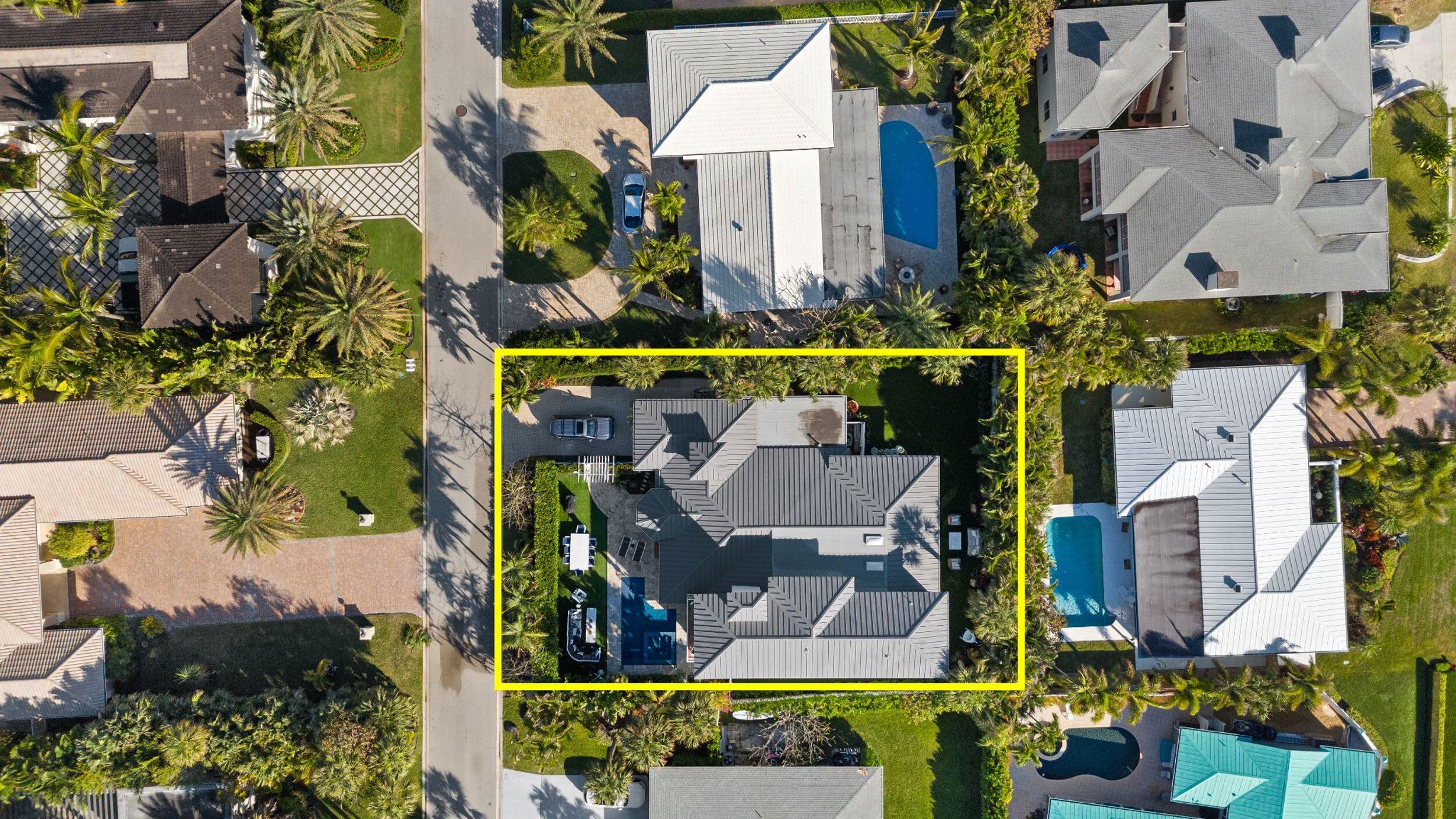 122 Lighthouse, Jupiter Inlet Colony FL 33469