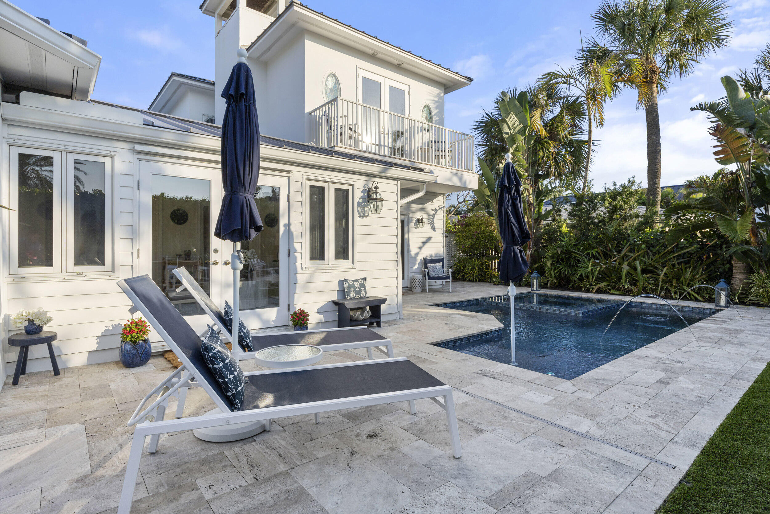 122 Lighthouse, Jupiter Inlet Colony FL 33469