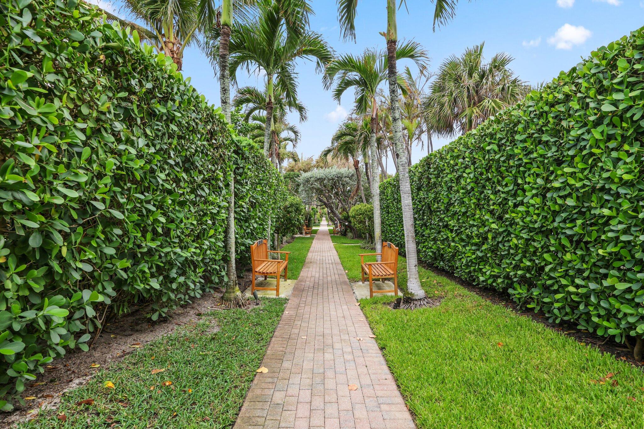 122 Lighthouse, Jupiter Inlet Colony FL 33469