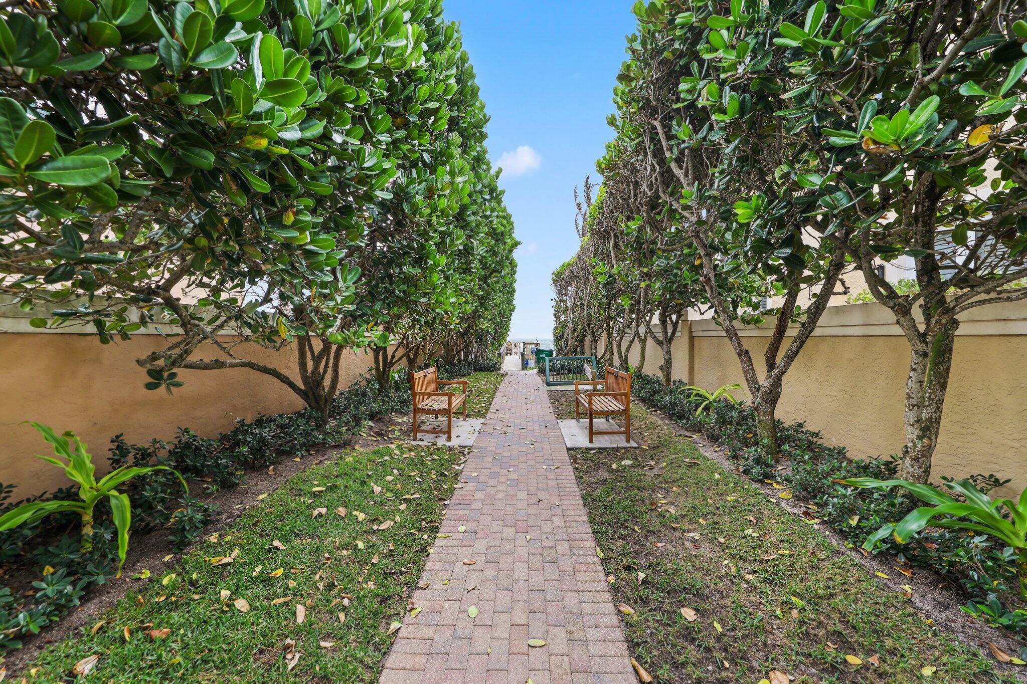 122 Lighthouse, Jupiter Inlet Colony FL 33469