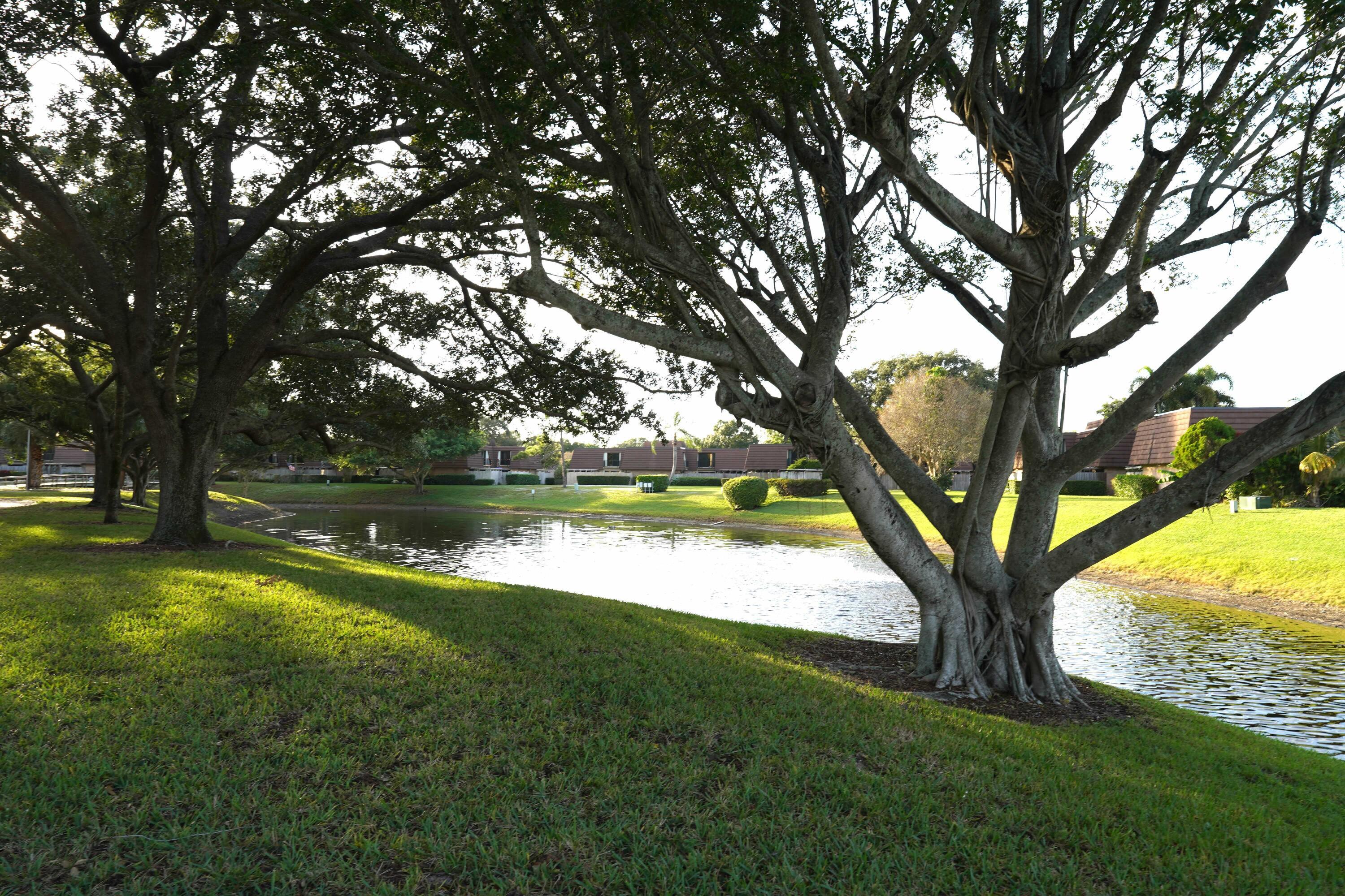 1916 19th, Palm Beach Gardens FL 33418