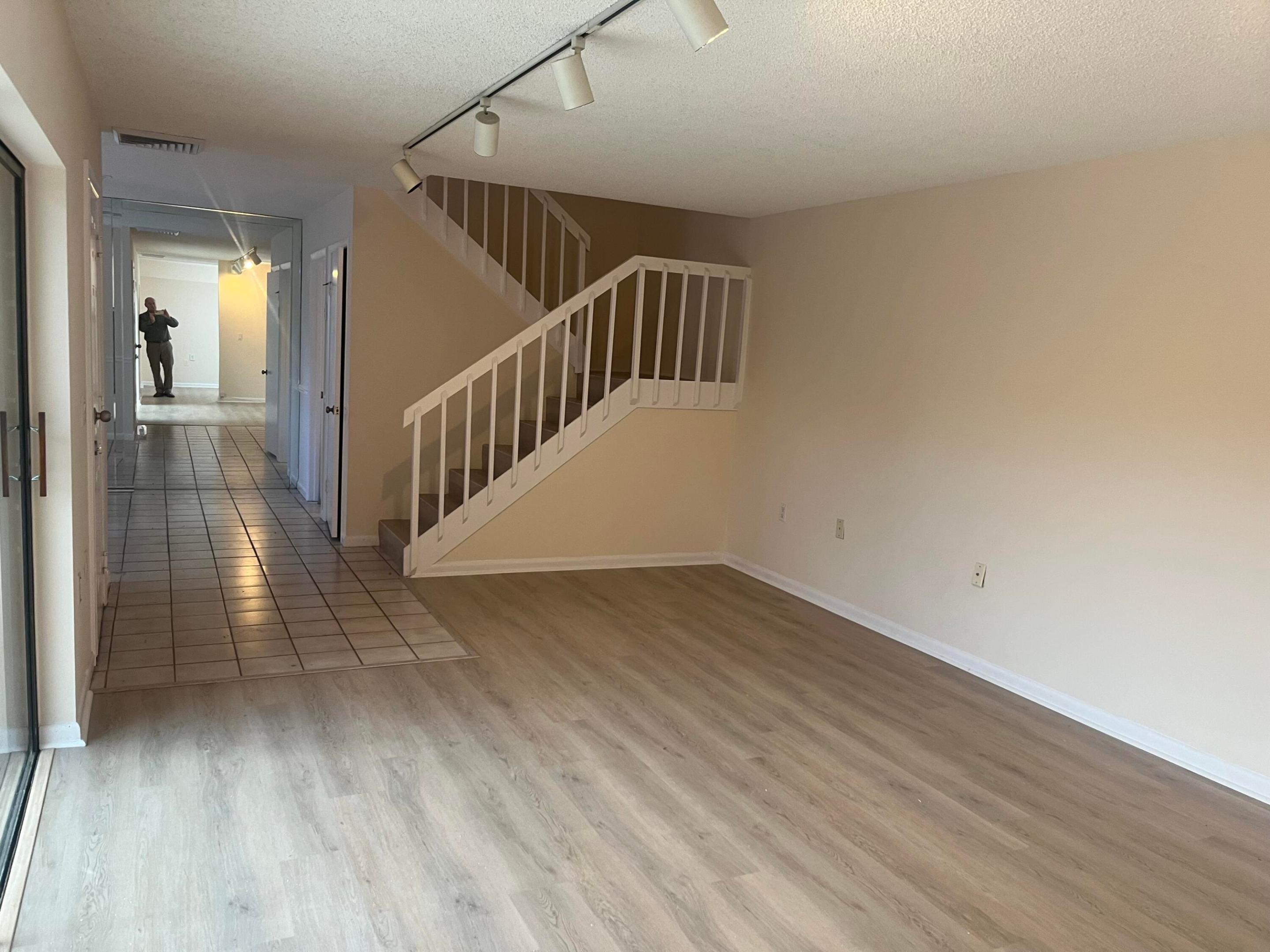 1916 19th, Palm Beach Gardens FL 33418