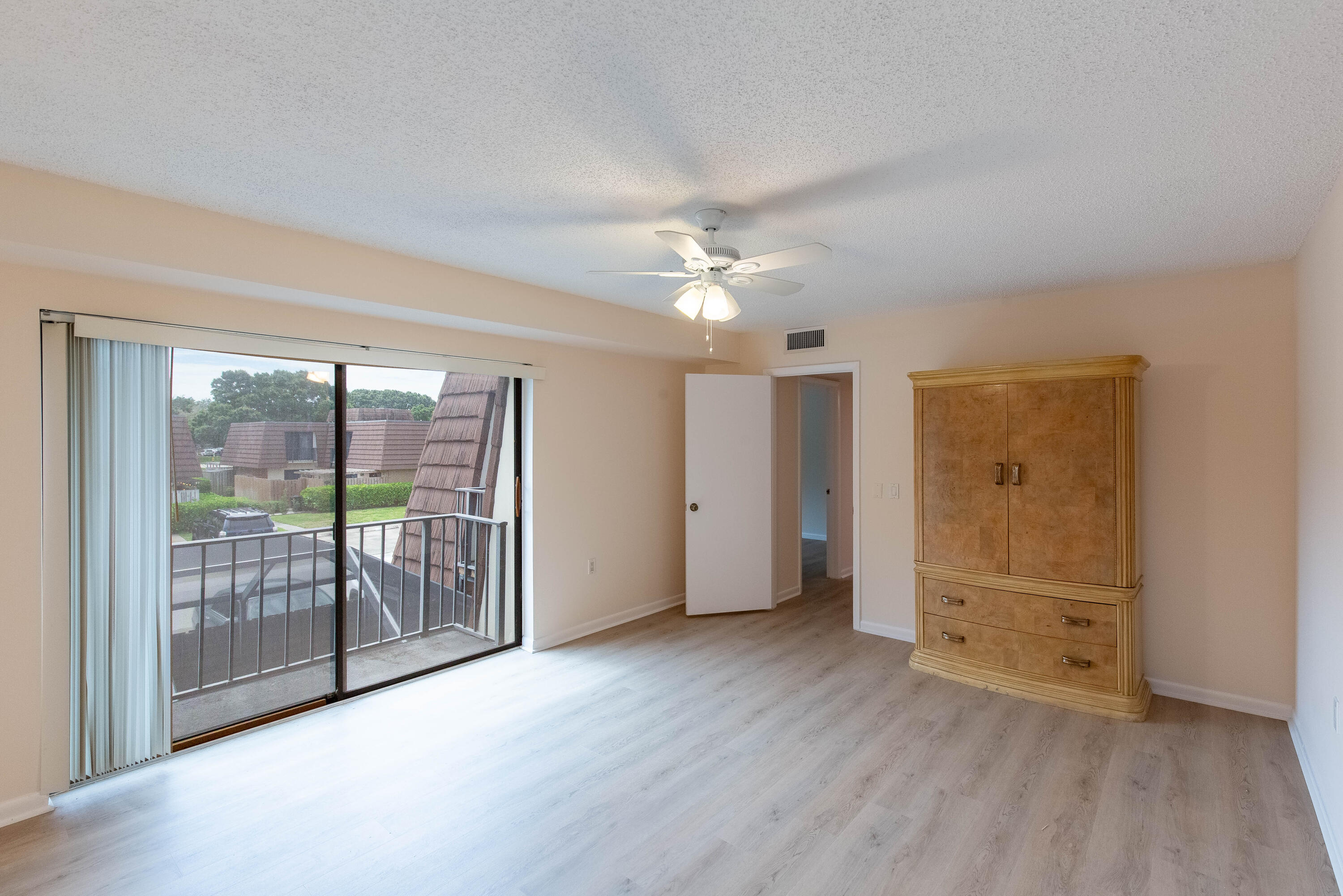 1916 19th, Palm Beach Gardens FL 33418