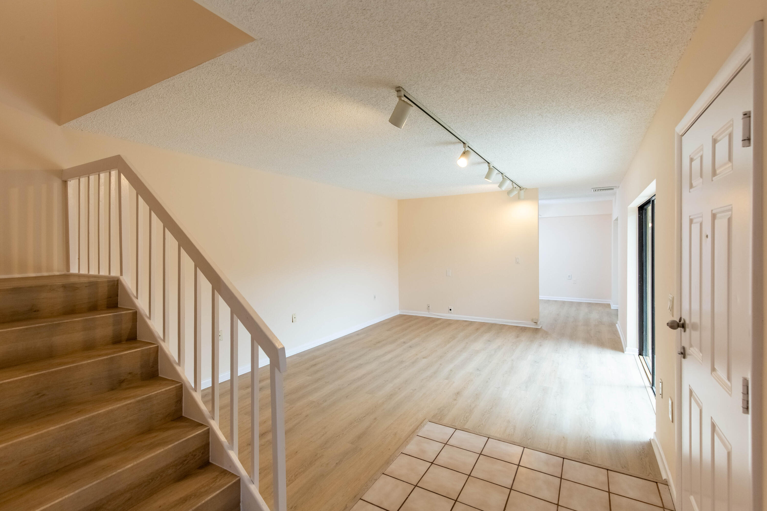 1916 19th, Palm Beach Gardens FL 33418