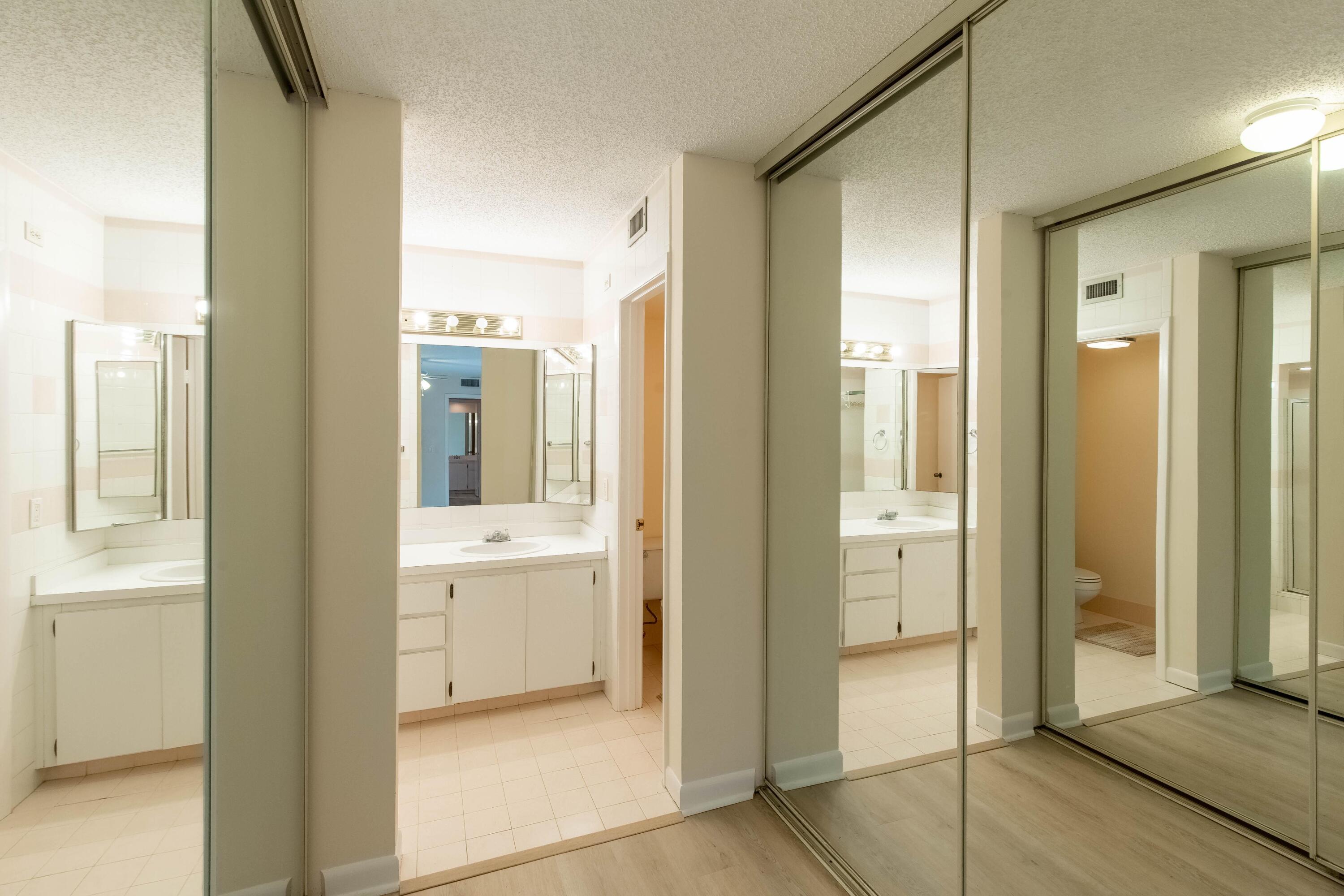 1916 19th, Palm Beach Gardens FL 33418