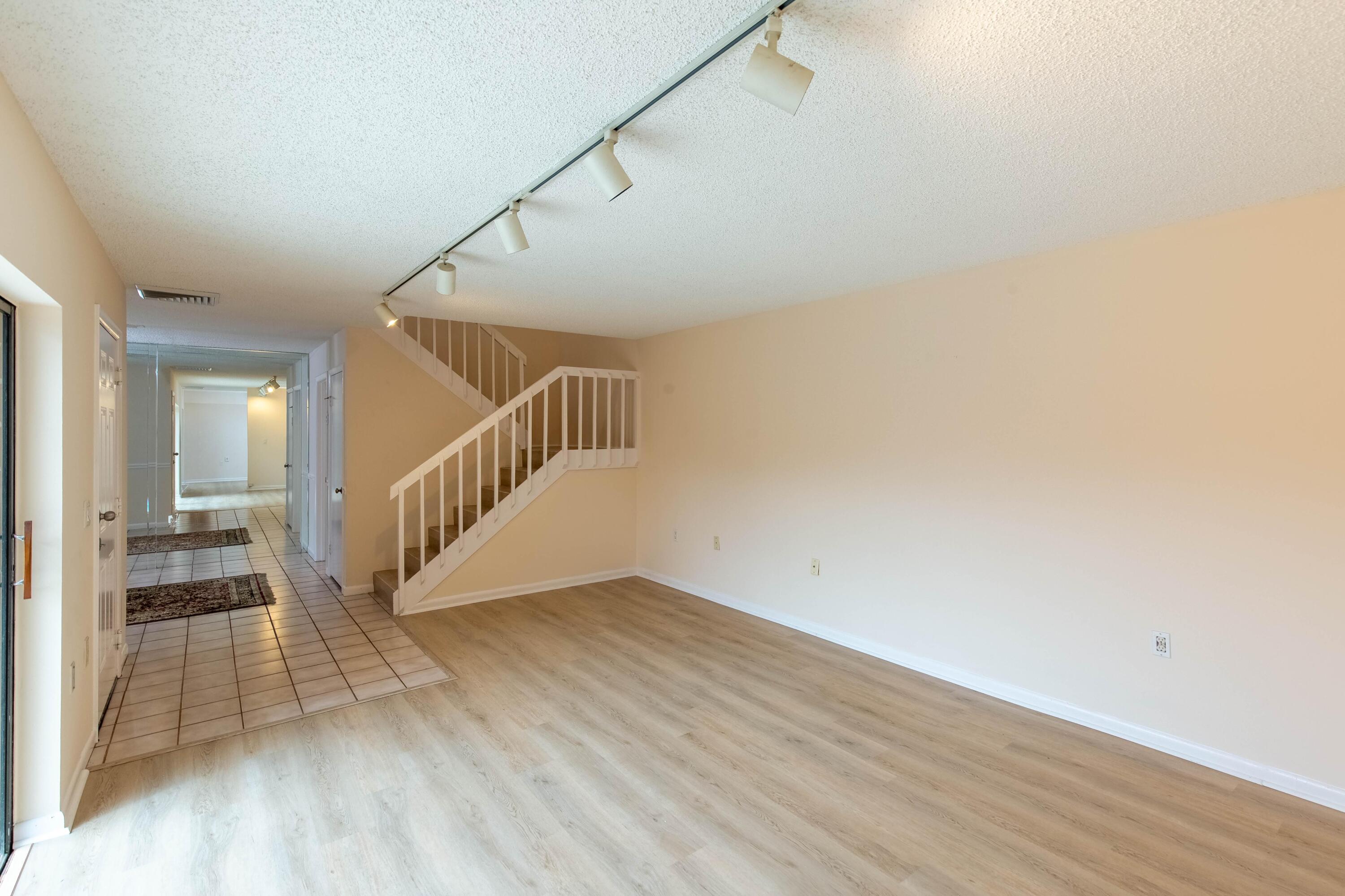 1916 19th, Palm Beach Gardens FL 33418