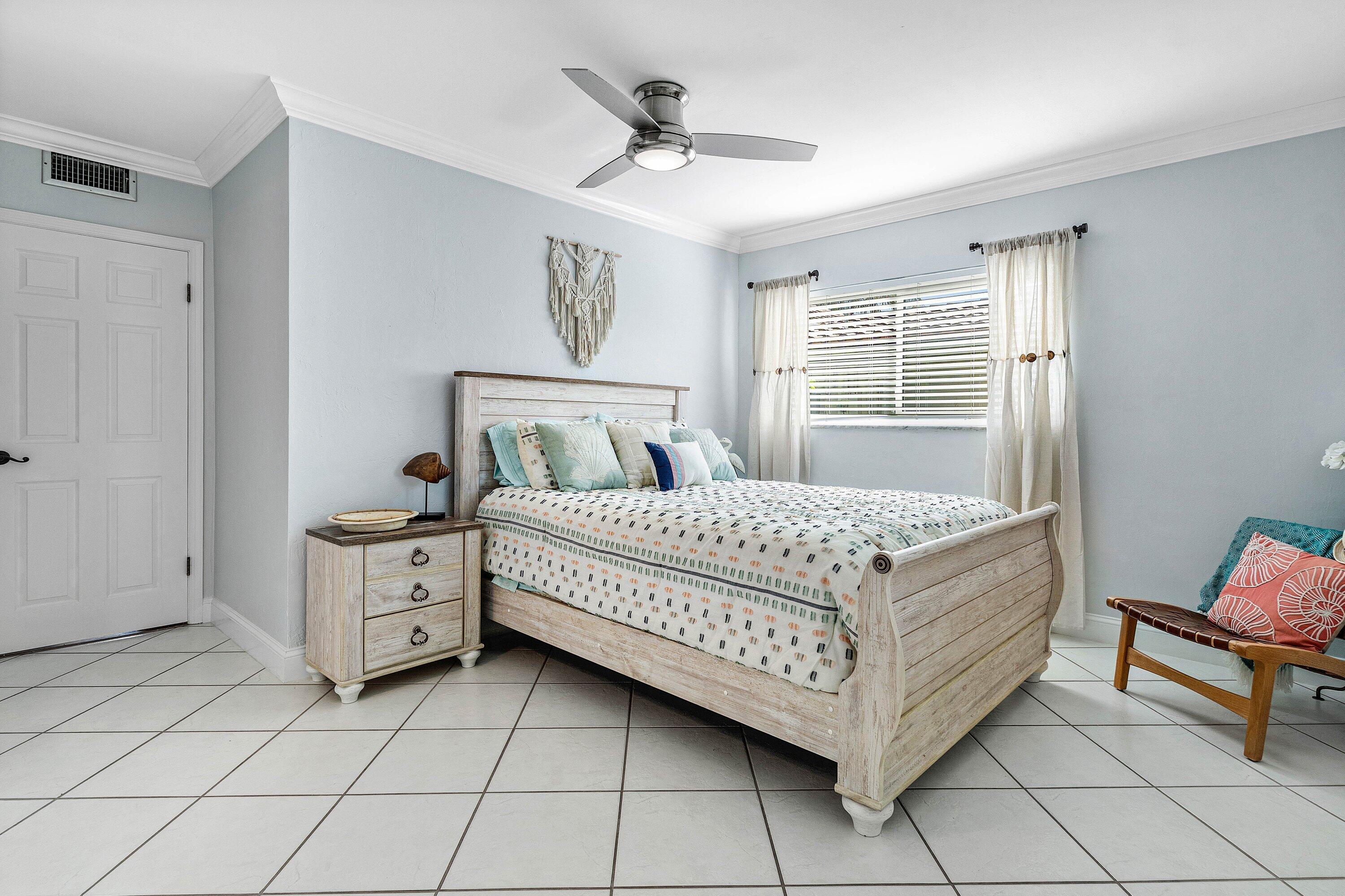 865 NE 5th, Deerfield Beach FL 33441