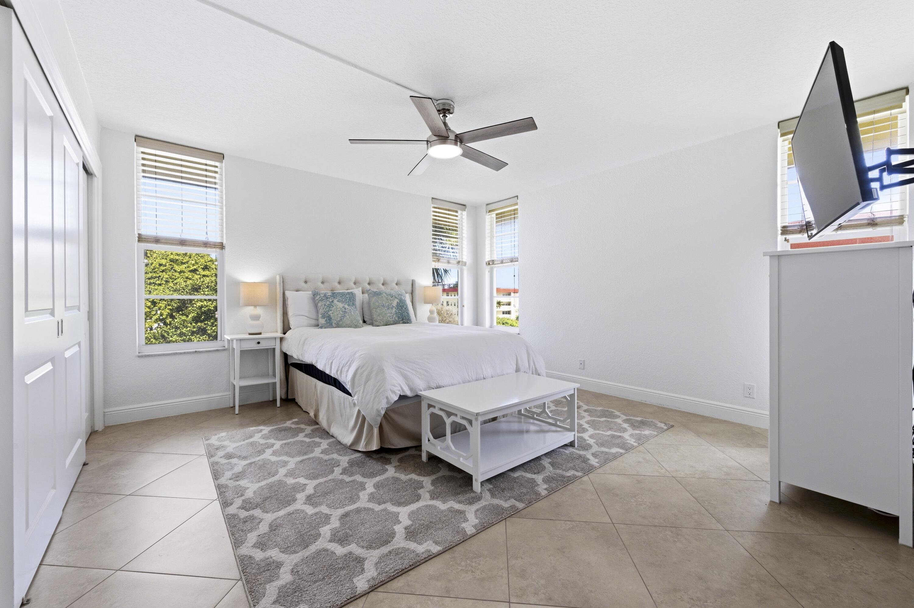 3000 NE 48th #406, Lighthouse Point FL 33064