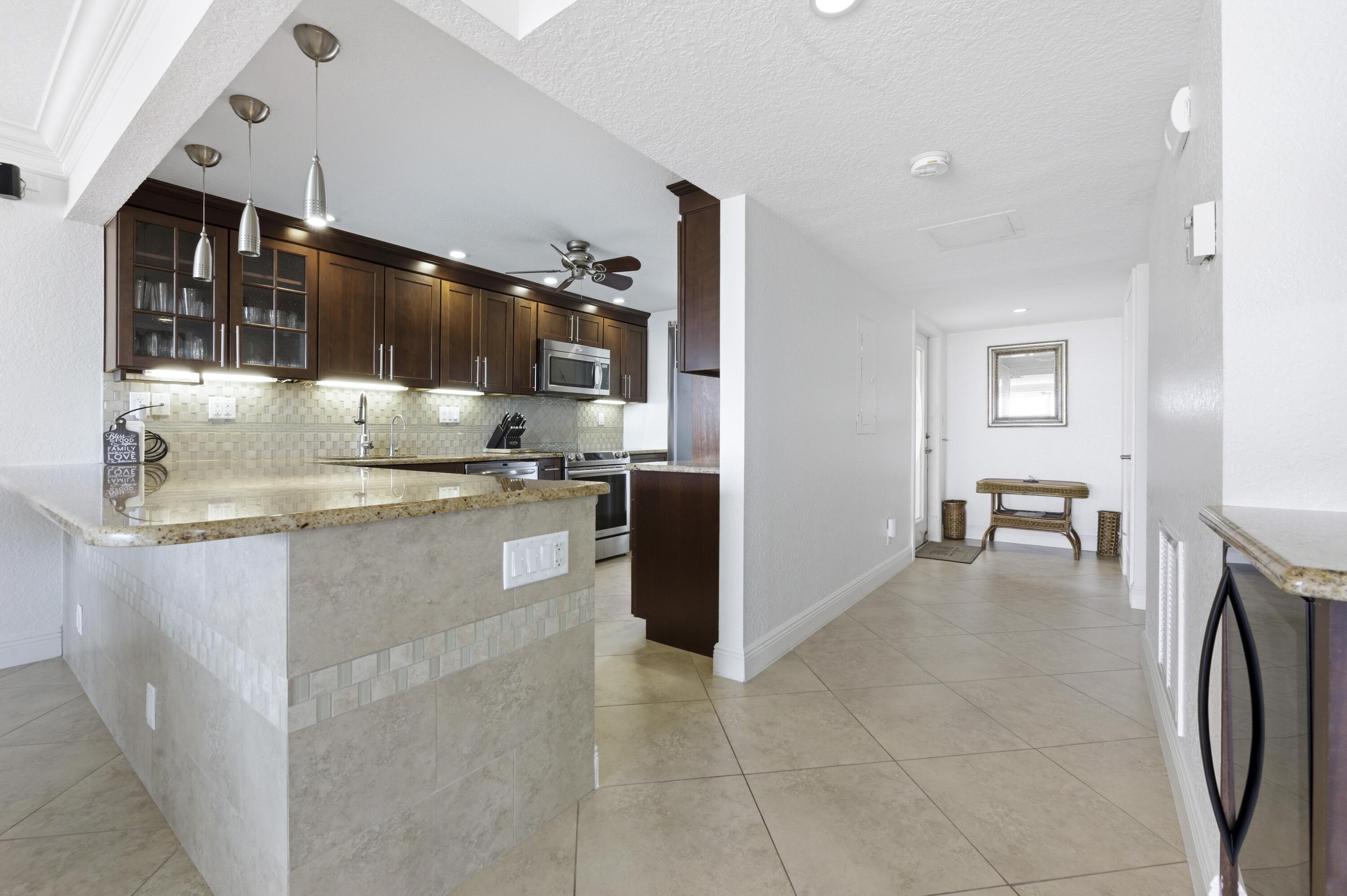 3000 NE 48th #406, Lighthouse Point FL 33064