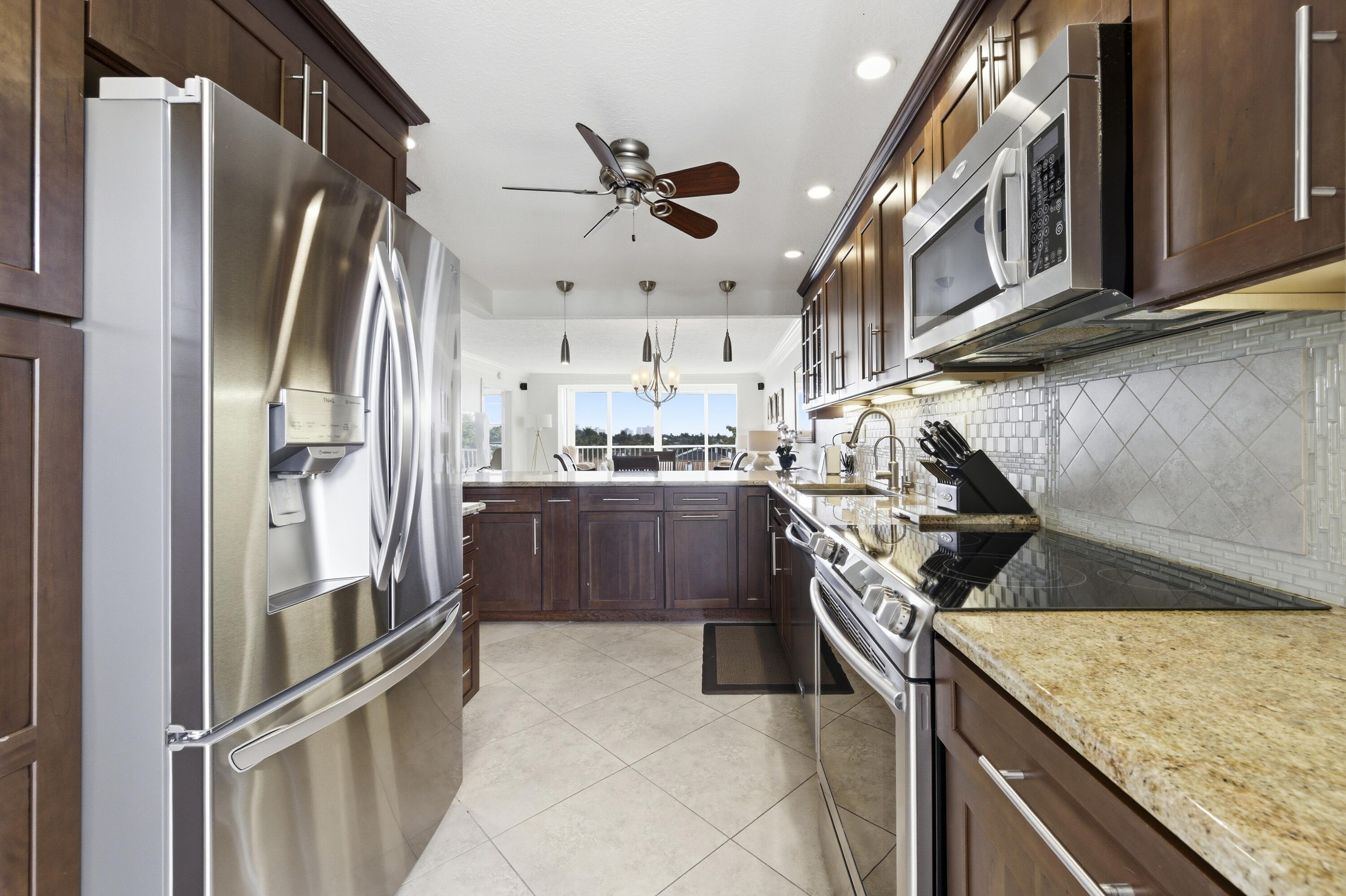 3000 NE 48th #406, Lighthouse Point FL 33064