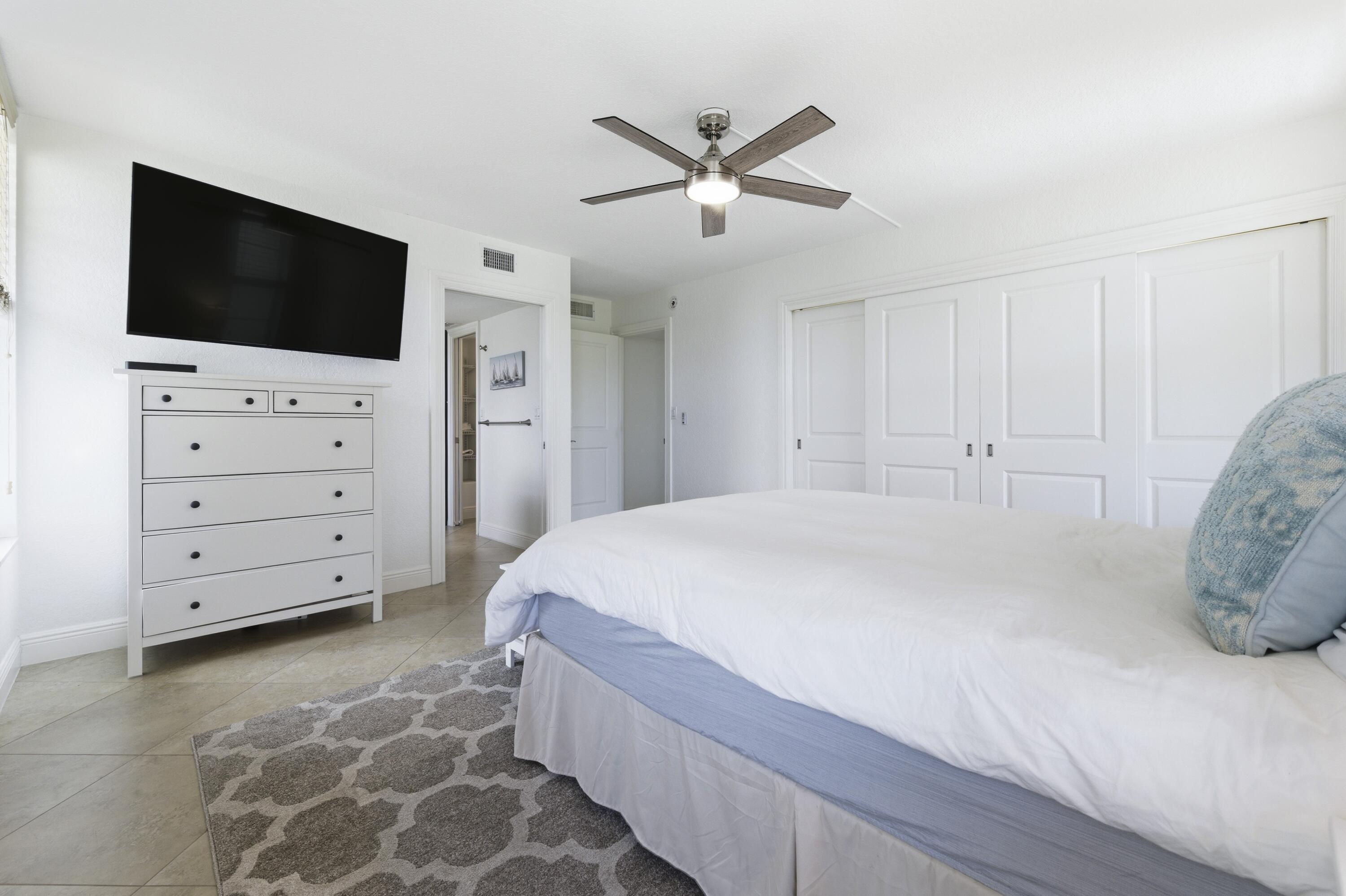3000 NE 48th #406, Lighthouse Point FL 33064