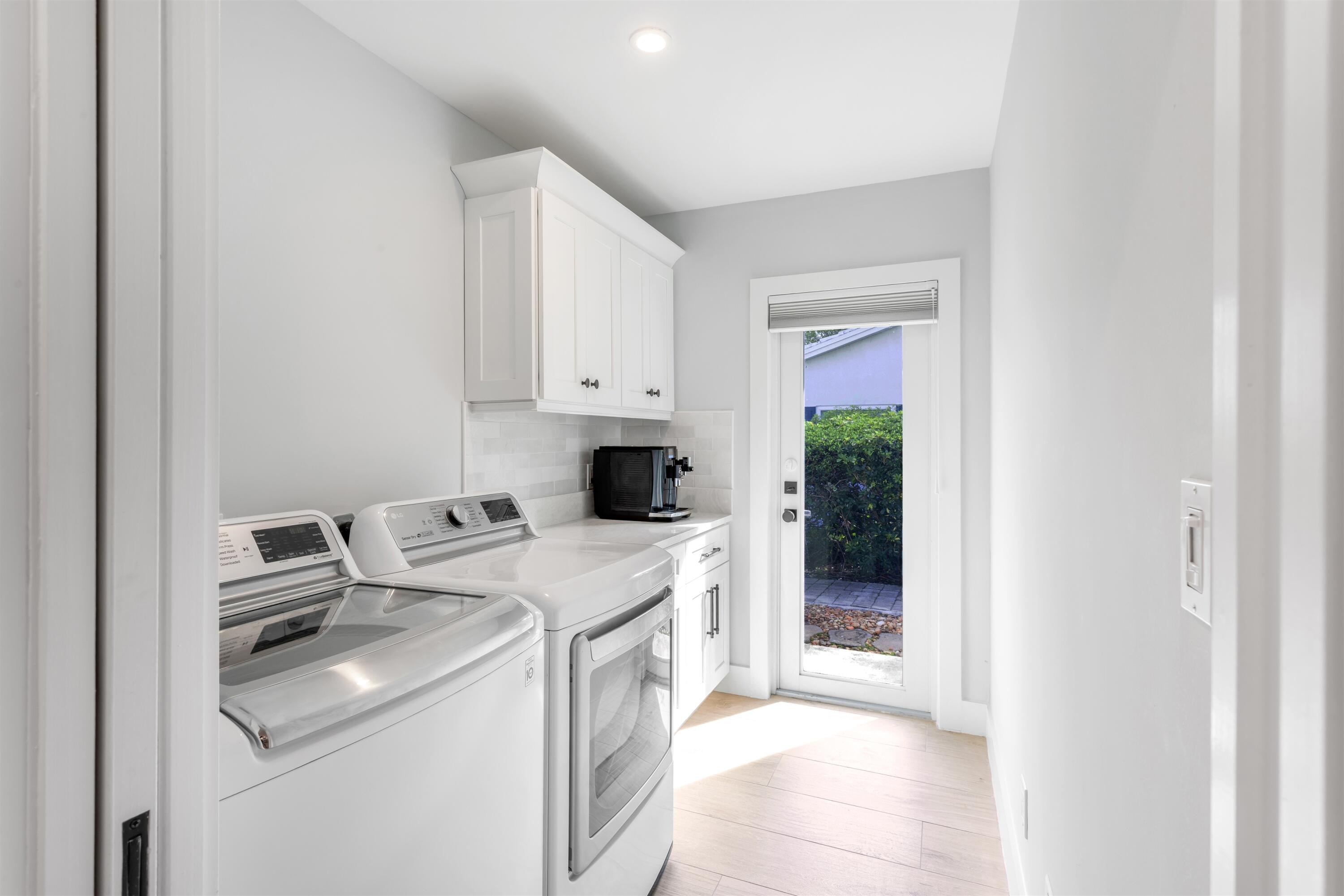 2720 Cardinal, Gulf Stream FL 33483