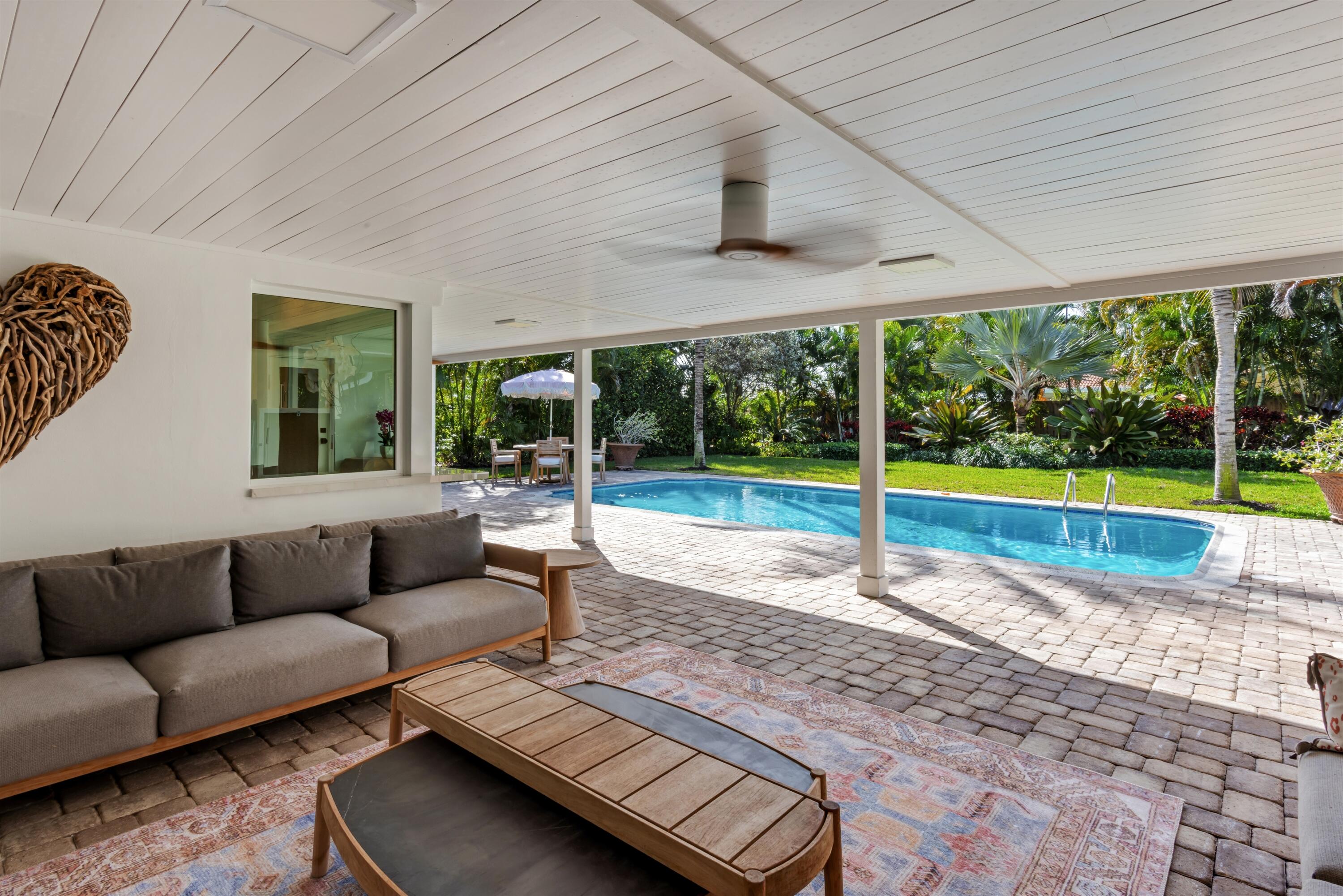 2720 Cardinal, Gulf Stream FL 33483